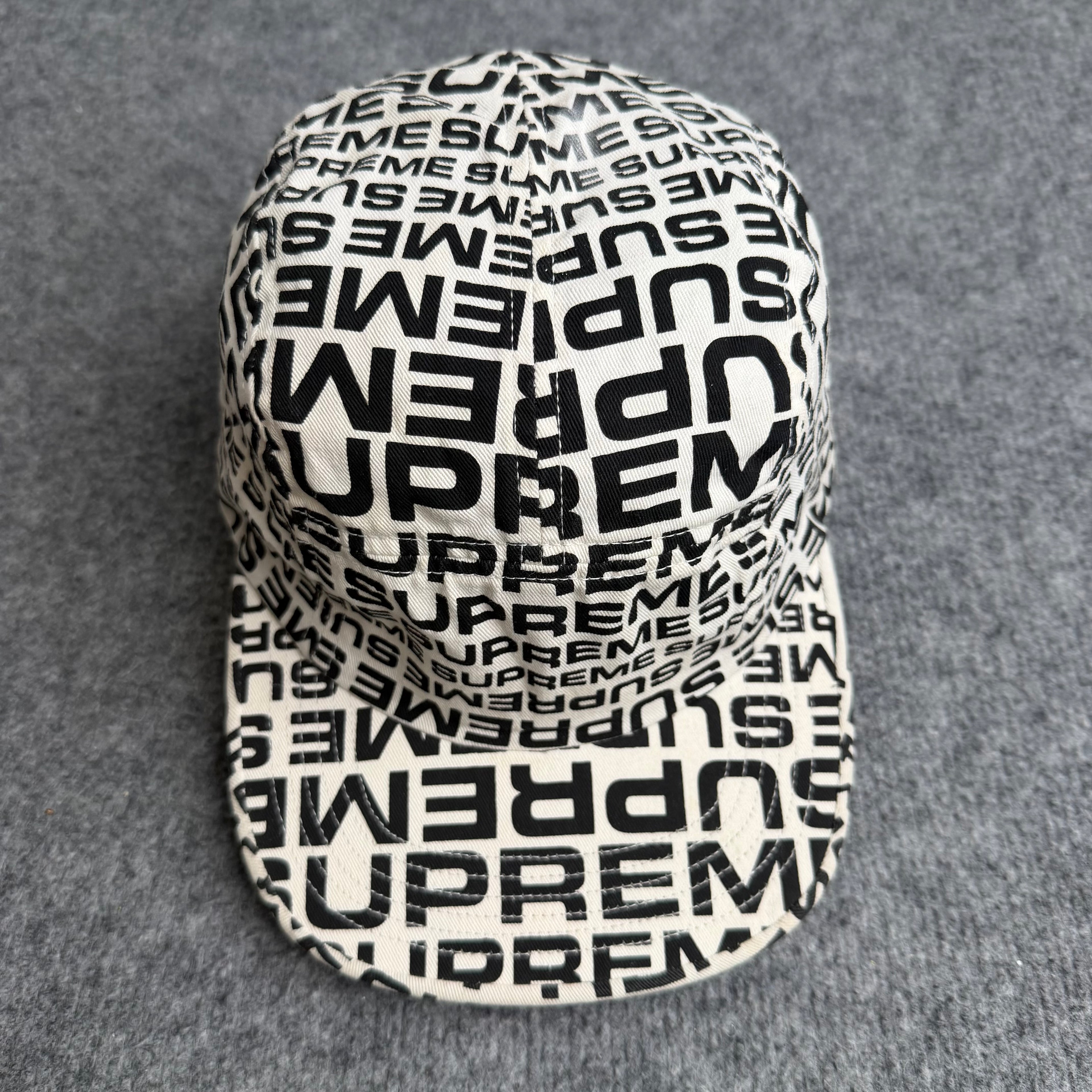 Supreme kasket
