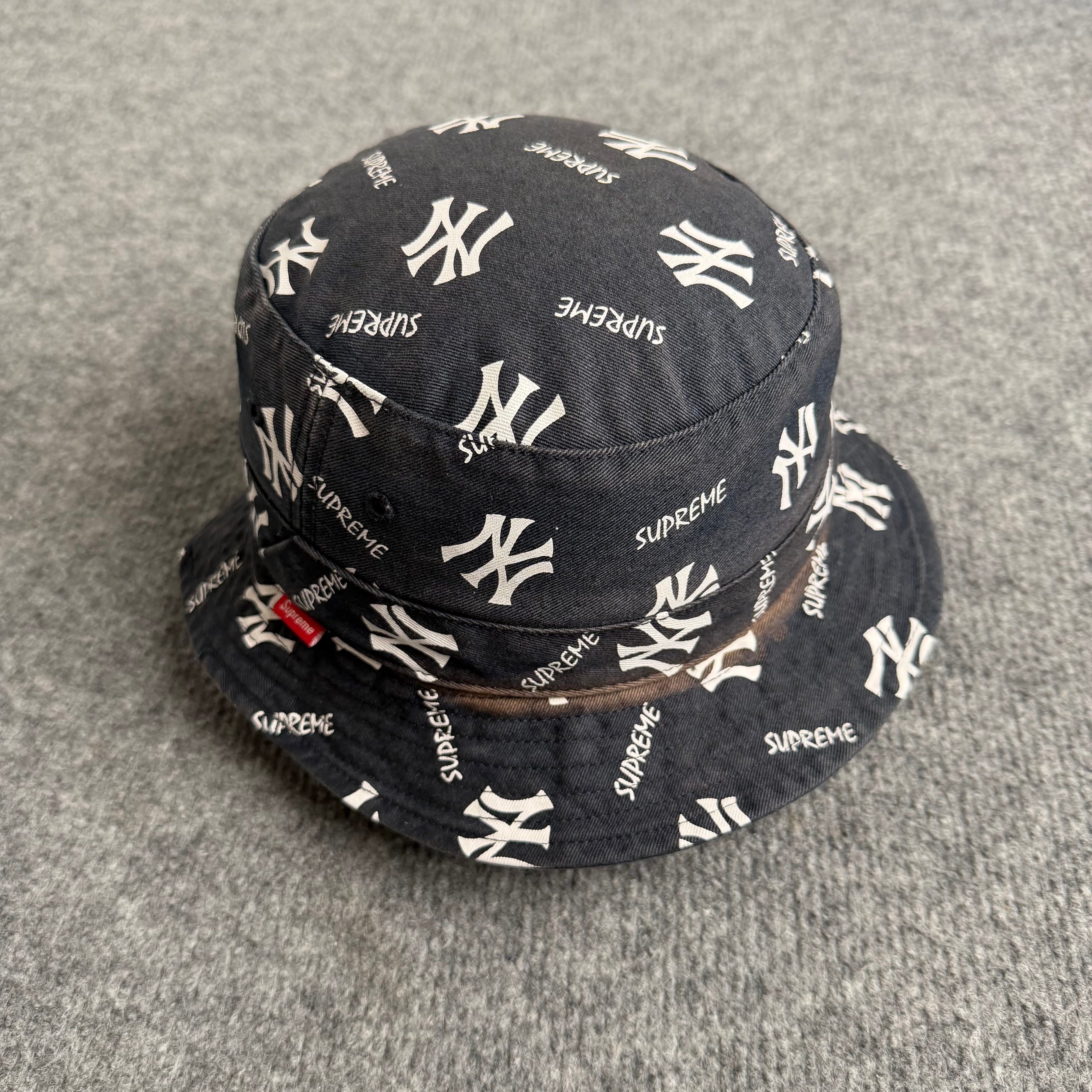 Supreme Yankees har (Str. S/M)