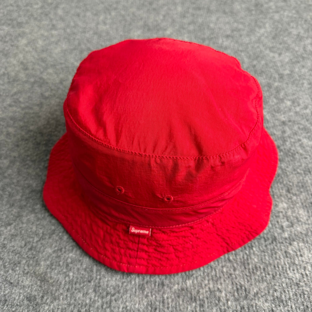Supreme reversible hat (Str. S/M)