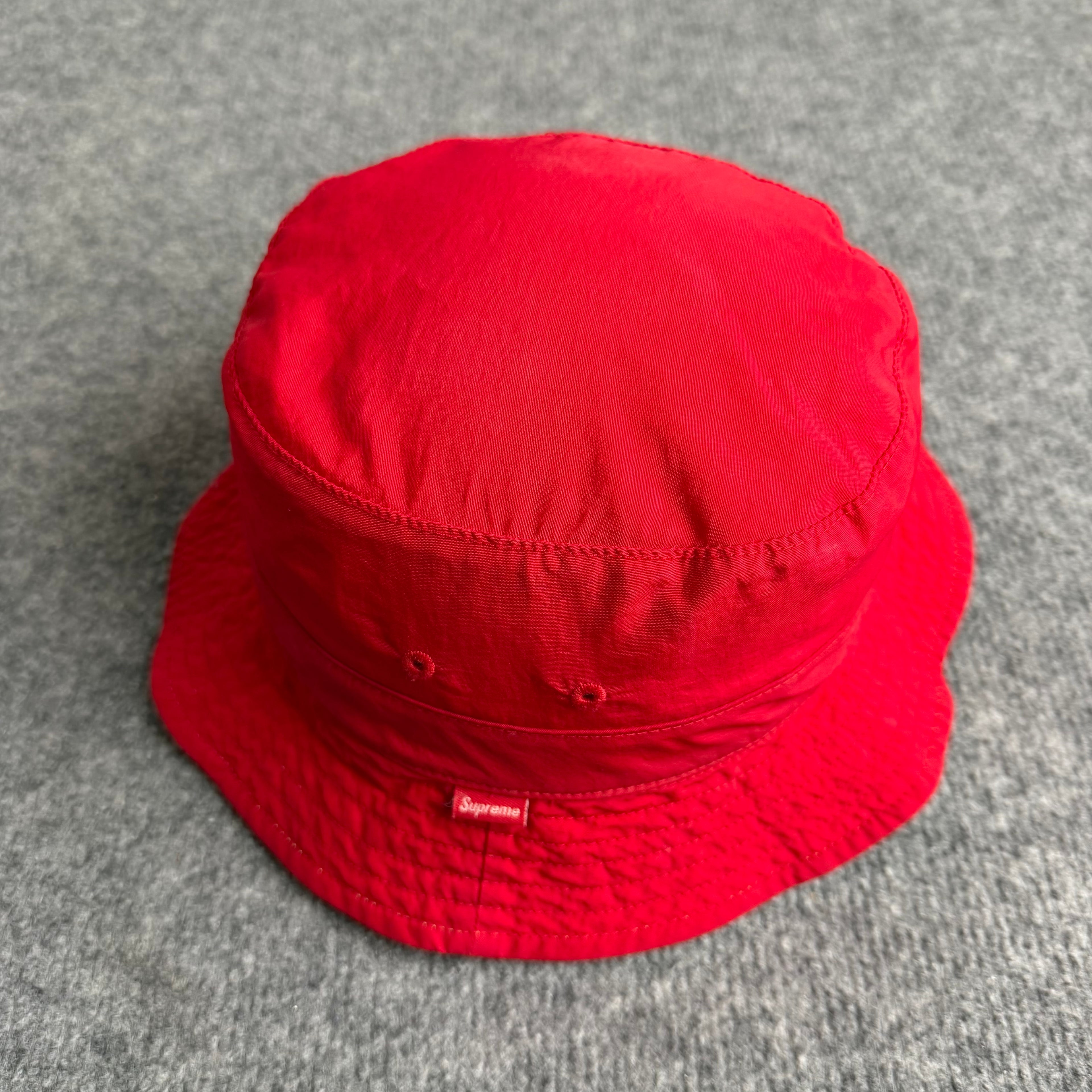 Supreme reversible hat (Str. S/M)