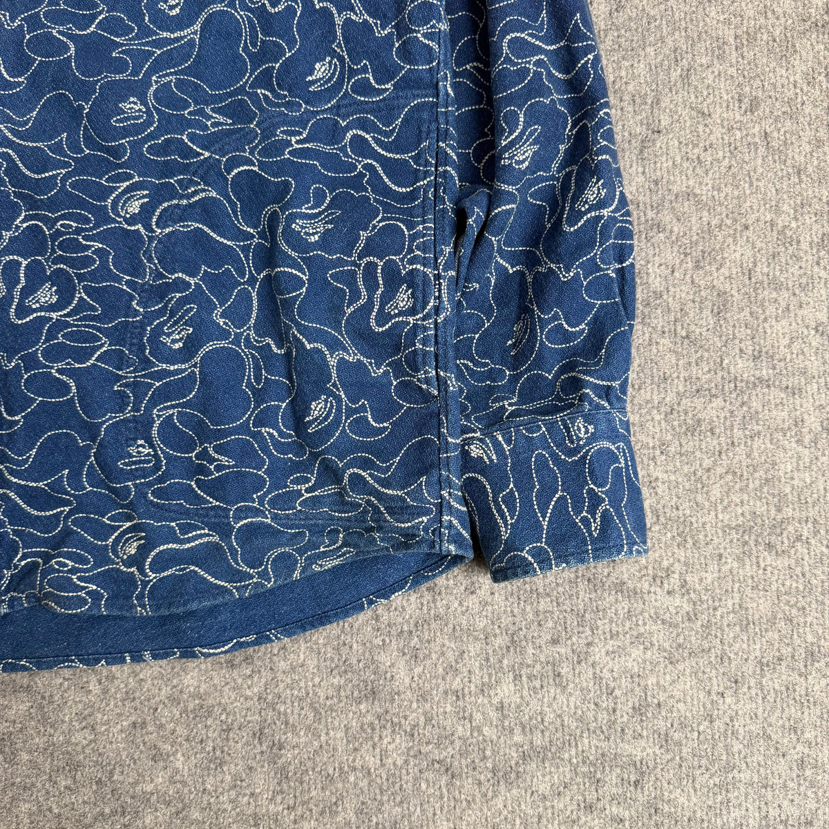 A bathing ape skjorte (Str. M)