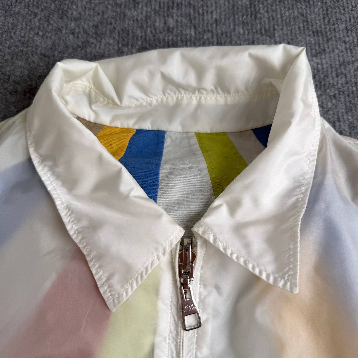 Louis Vuitton reversible jakke (Str. M)