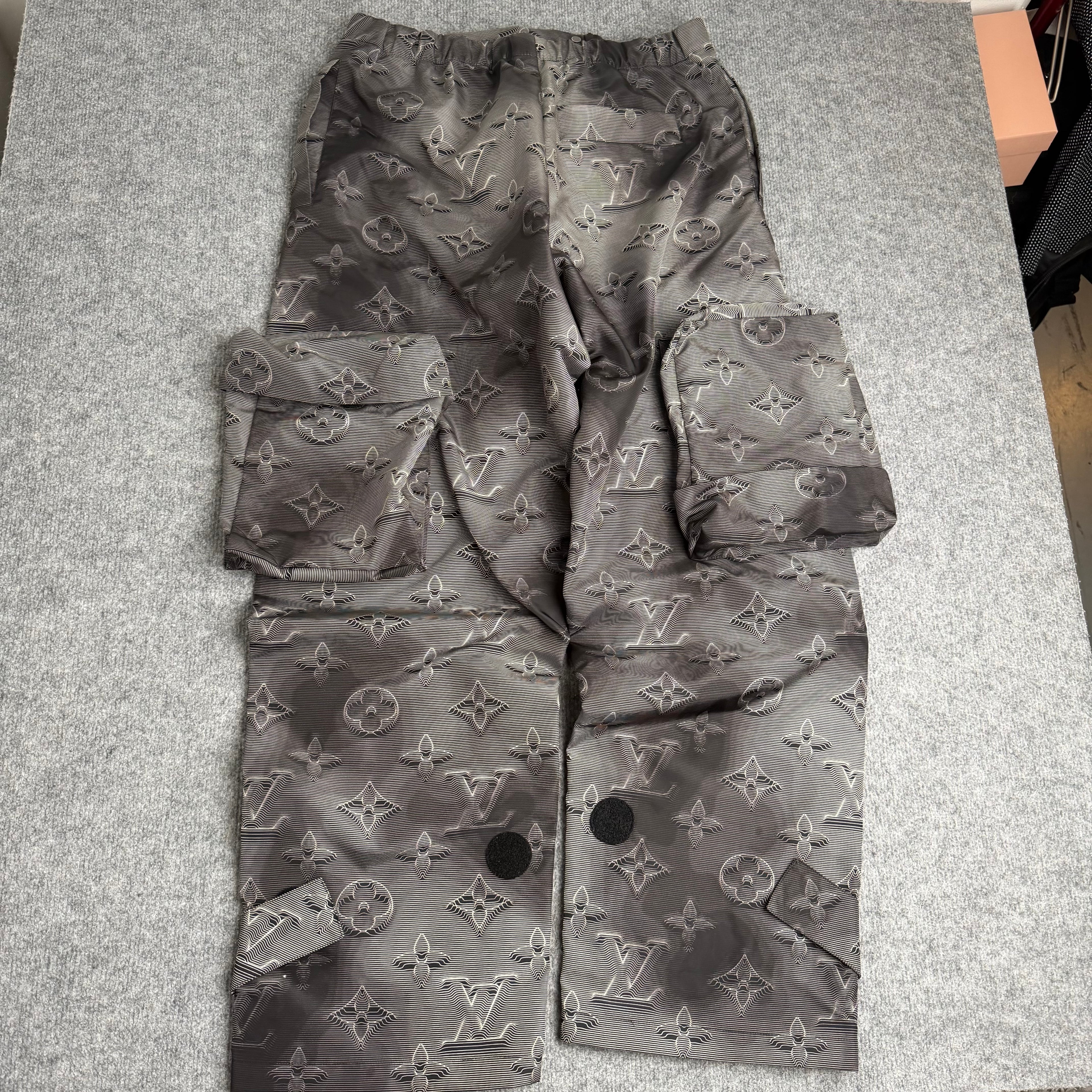 Louis Vuitton bukser (Str. L)
