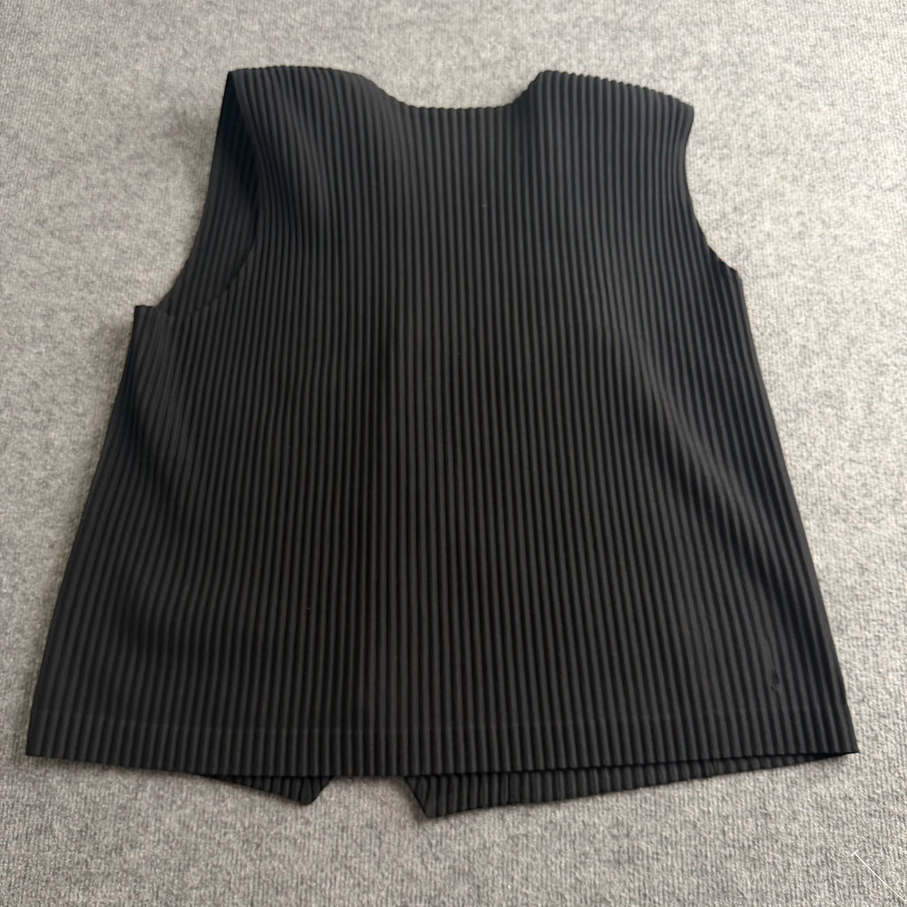 Issey Miyake vest (Str. M)