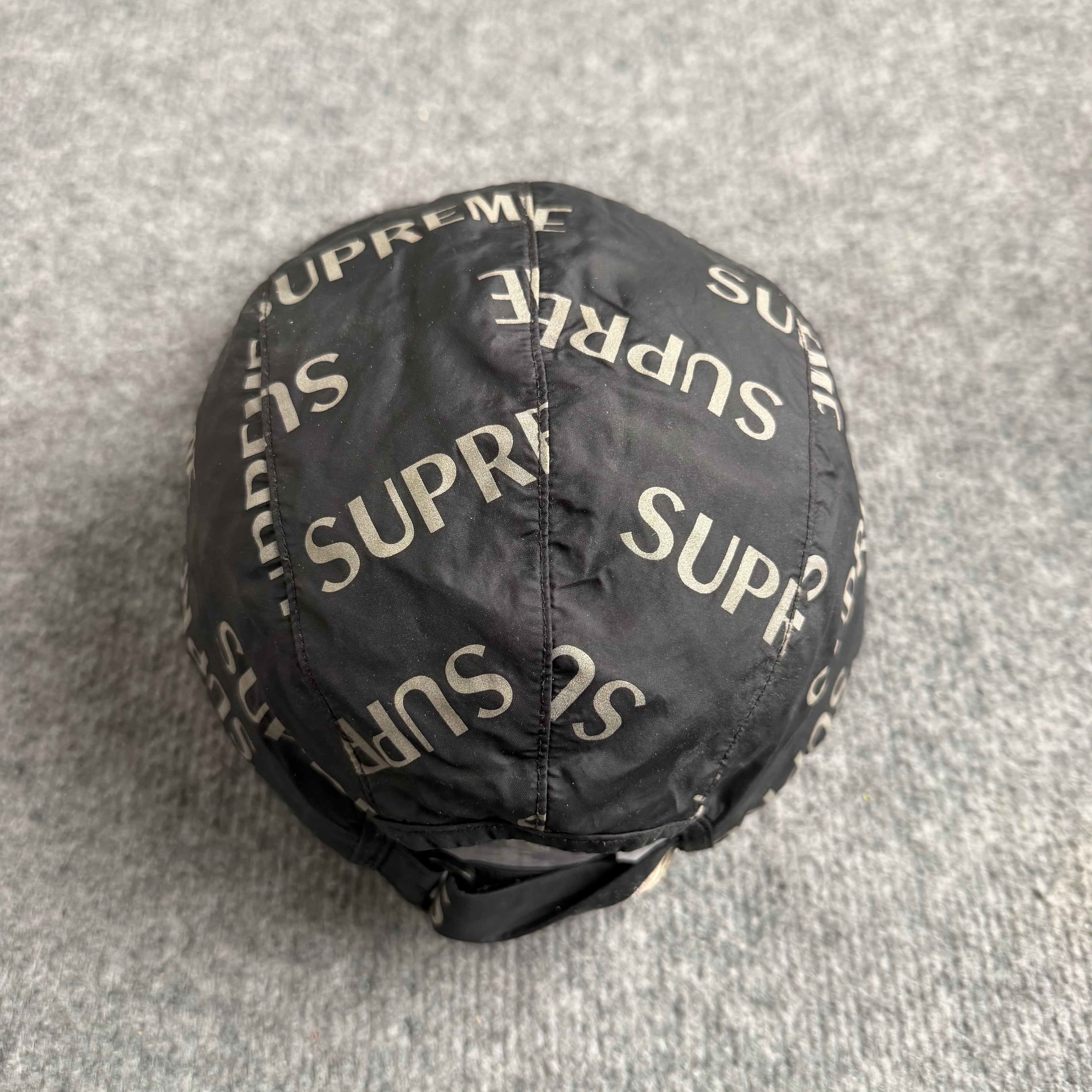 Supreme kasket