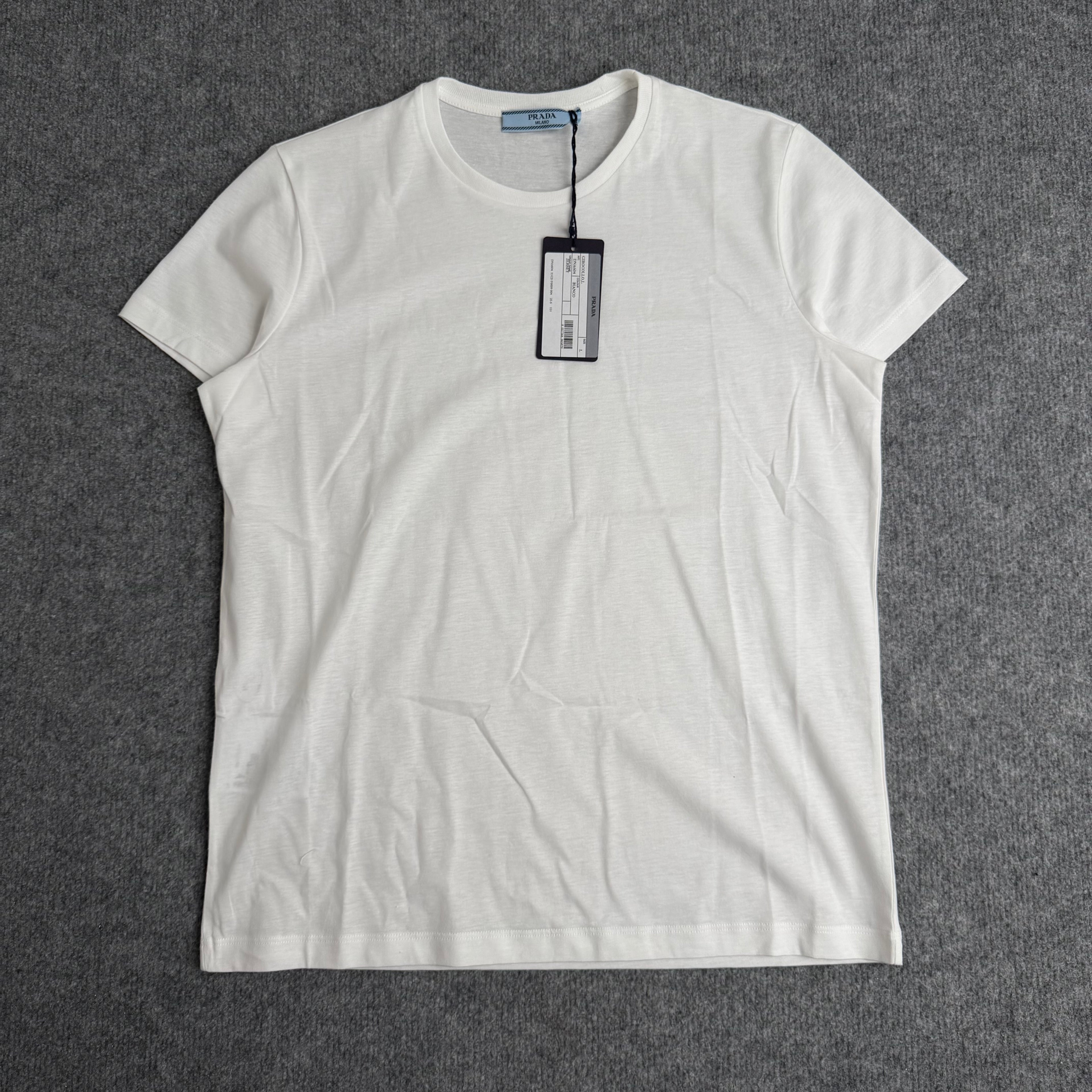 Prada t-shirt (Str. L)