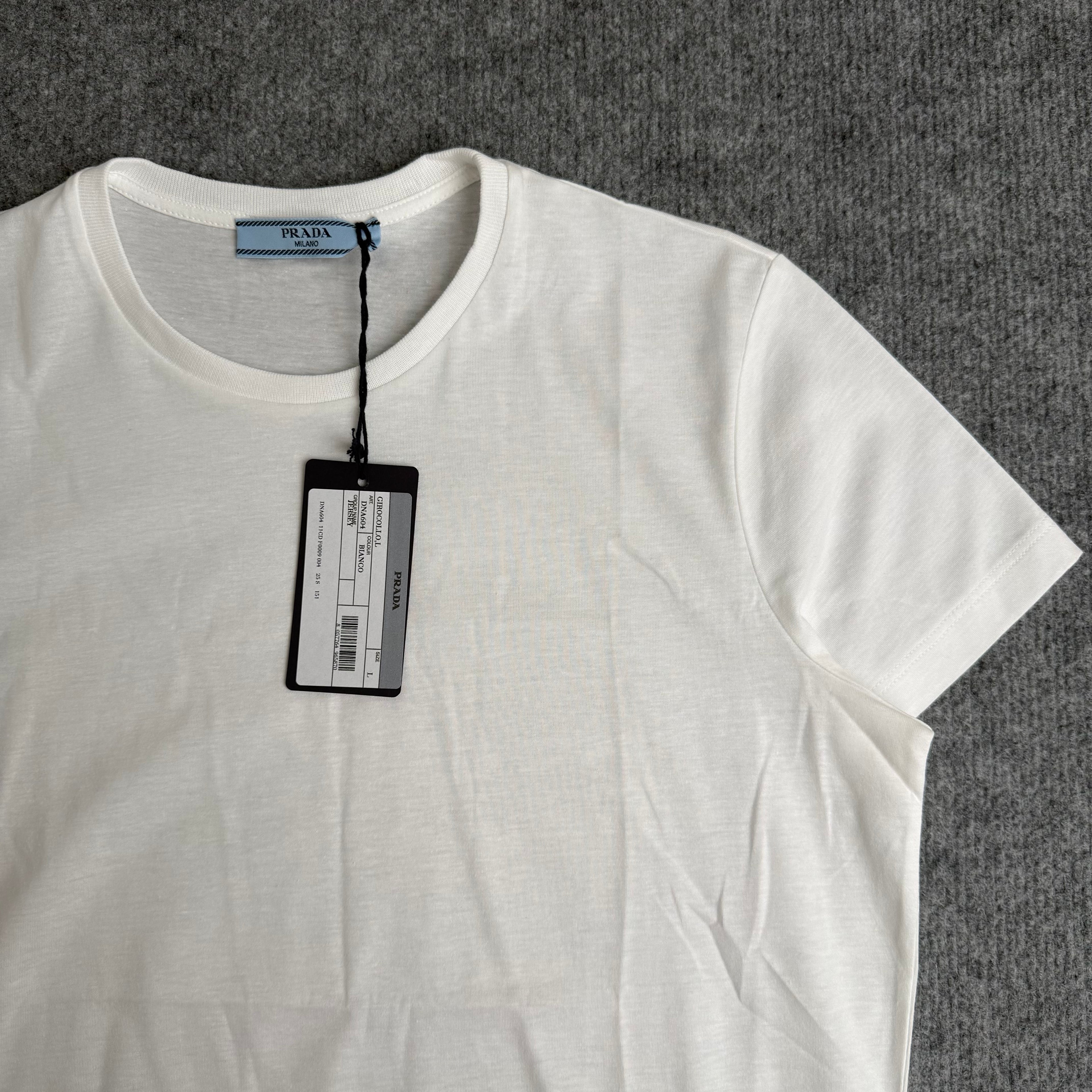 Prada t-shirt (Str. L)