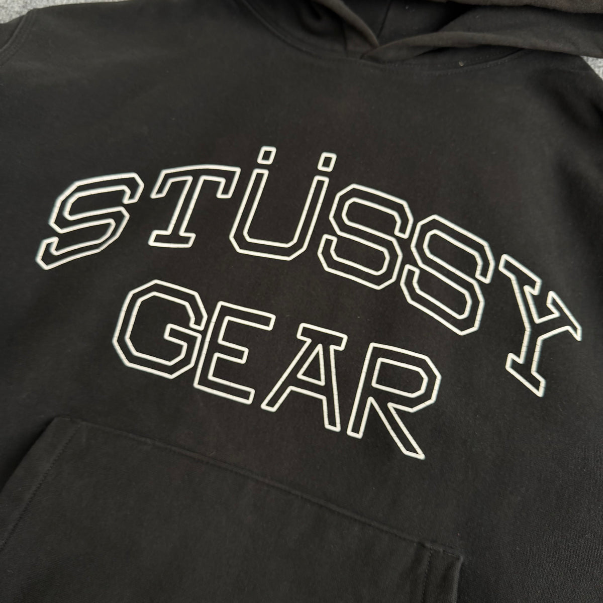 Stussy hættetrøje (Str. L)