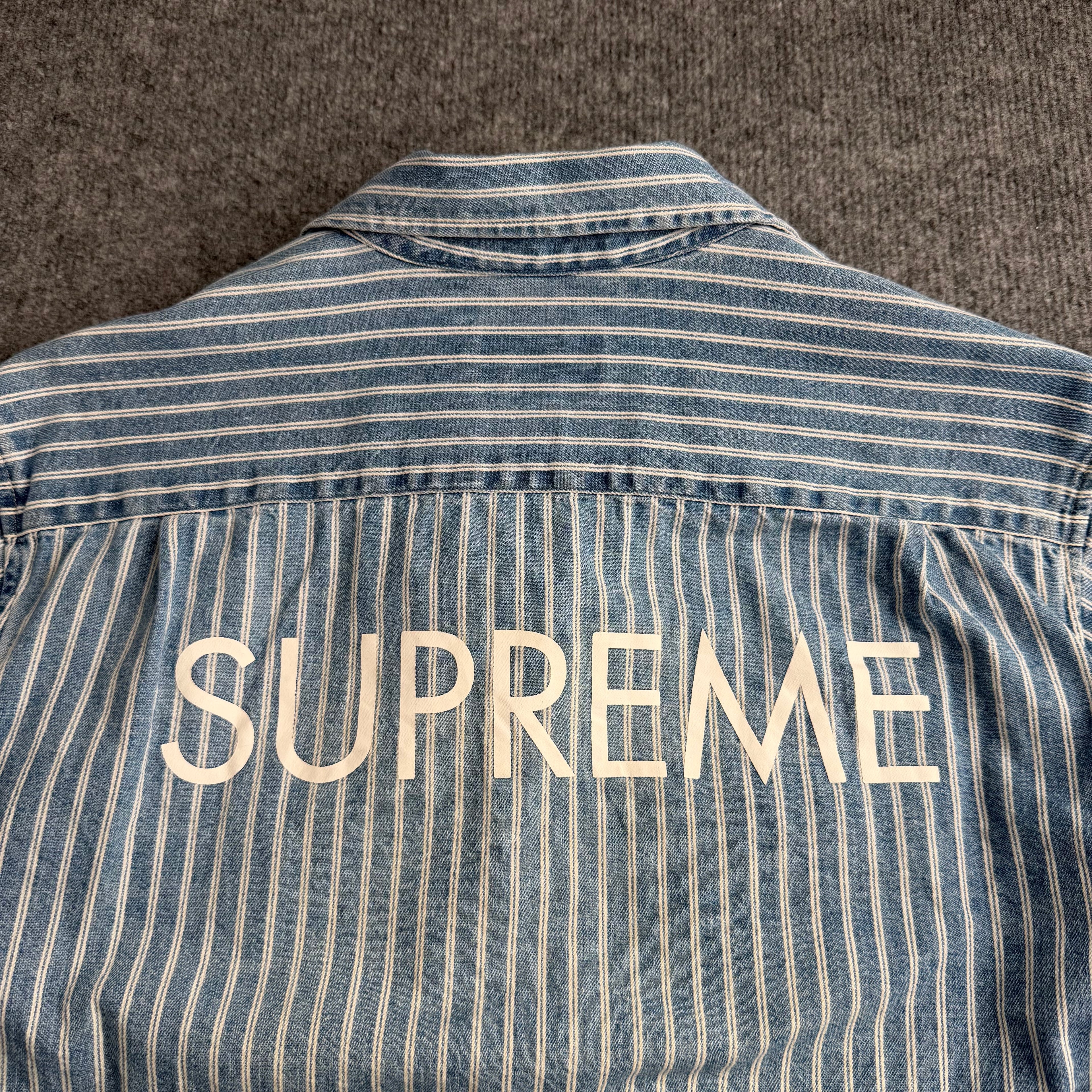 Supreme skjorte (Str. M)