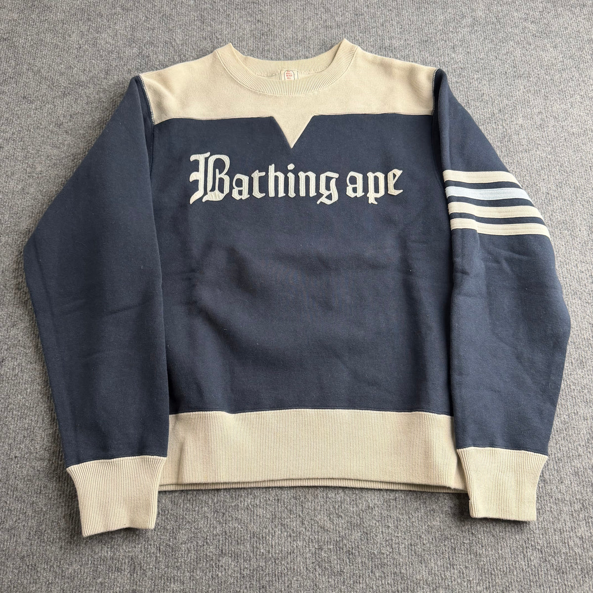 A bathing ape bluse (Str. S)