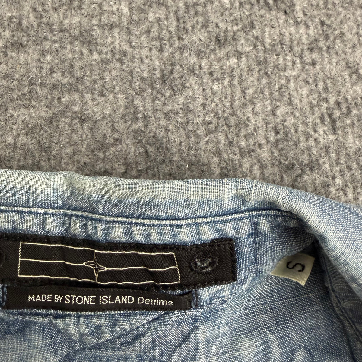 Stone Island skjorte (Str. S)
