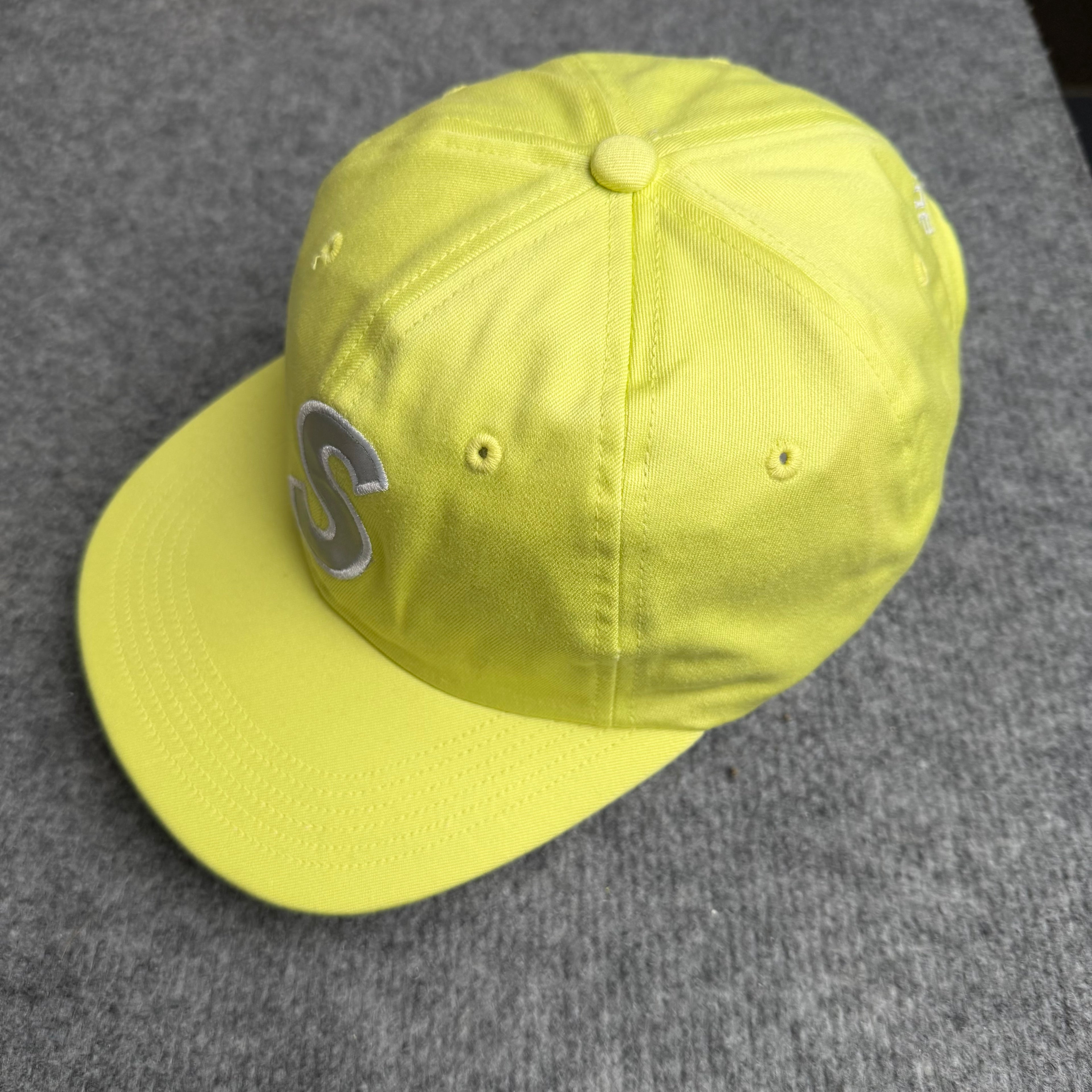 Supreme 6-panel kasket