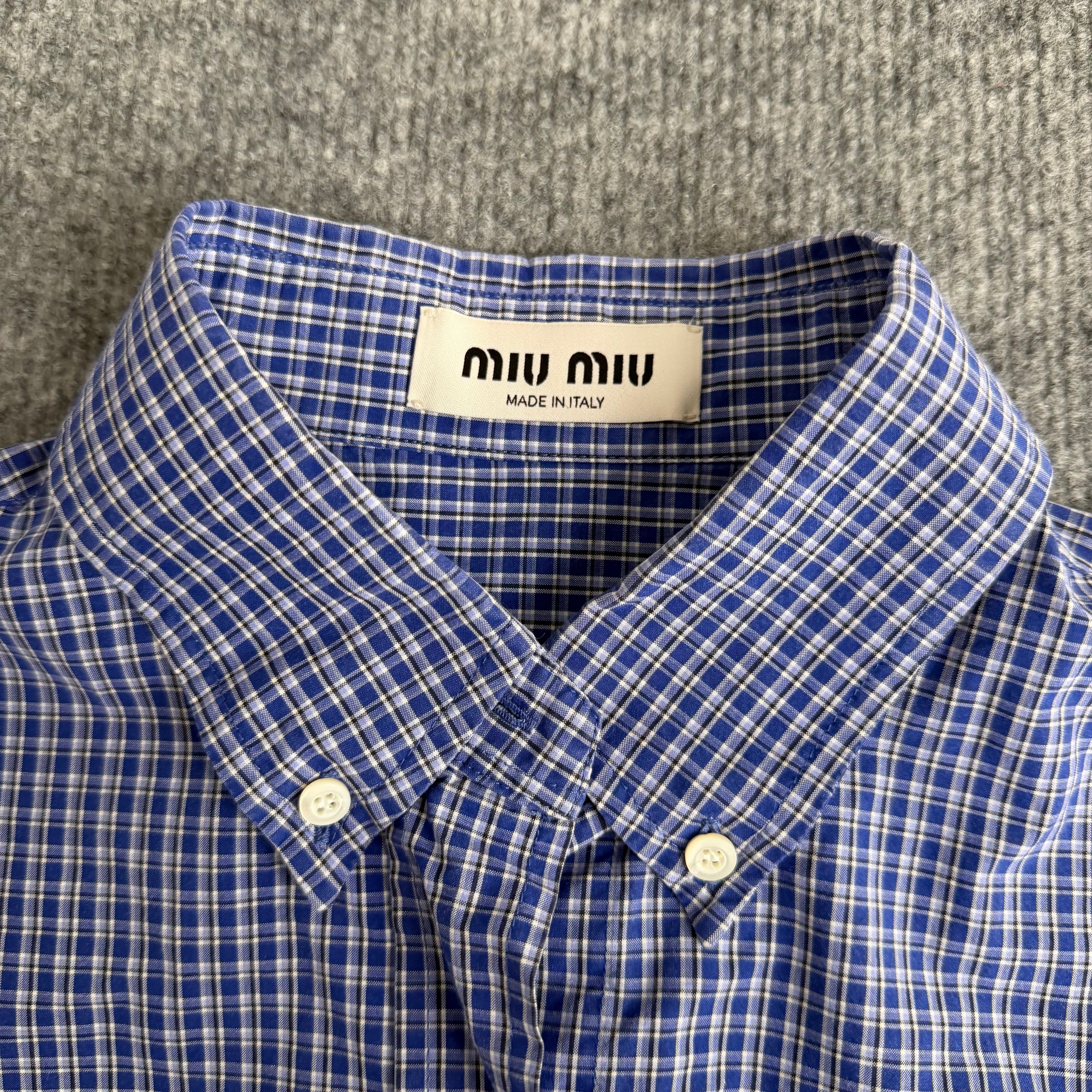 Miu Miu skjorte (Str. 42)