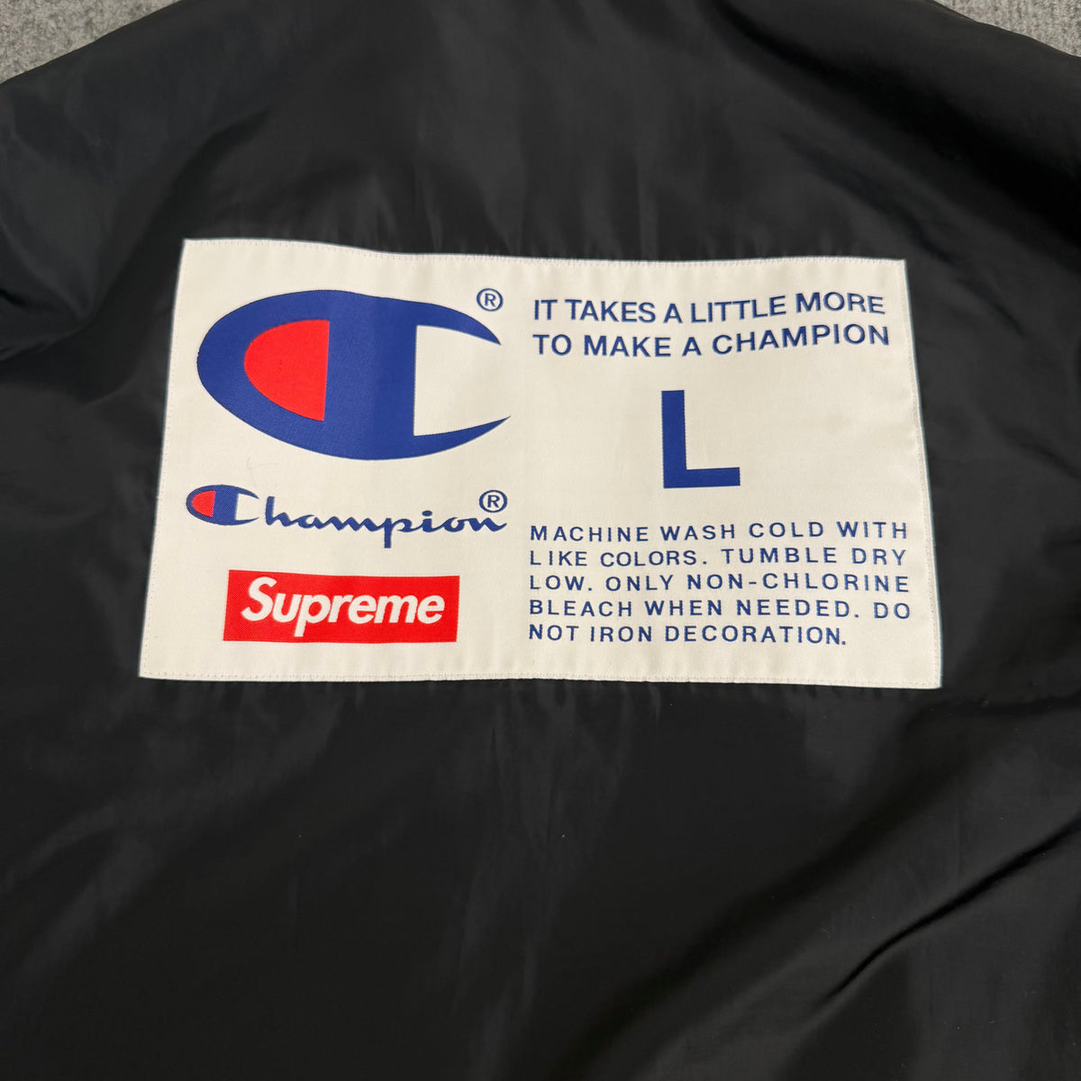 Supreme x champion jakke (Str. L)