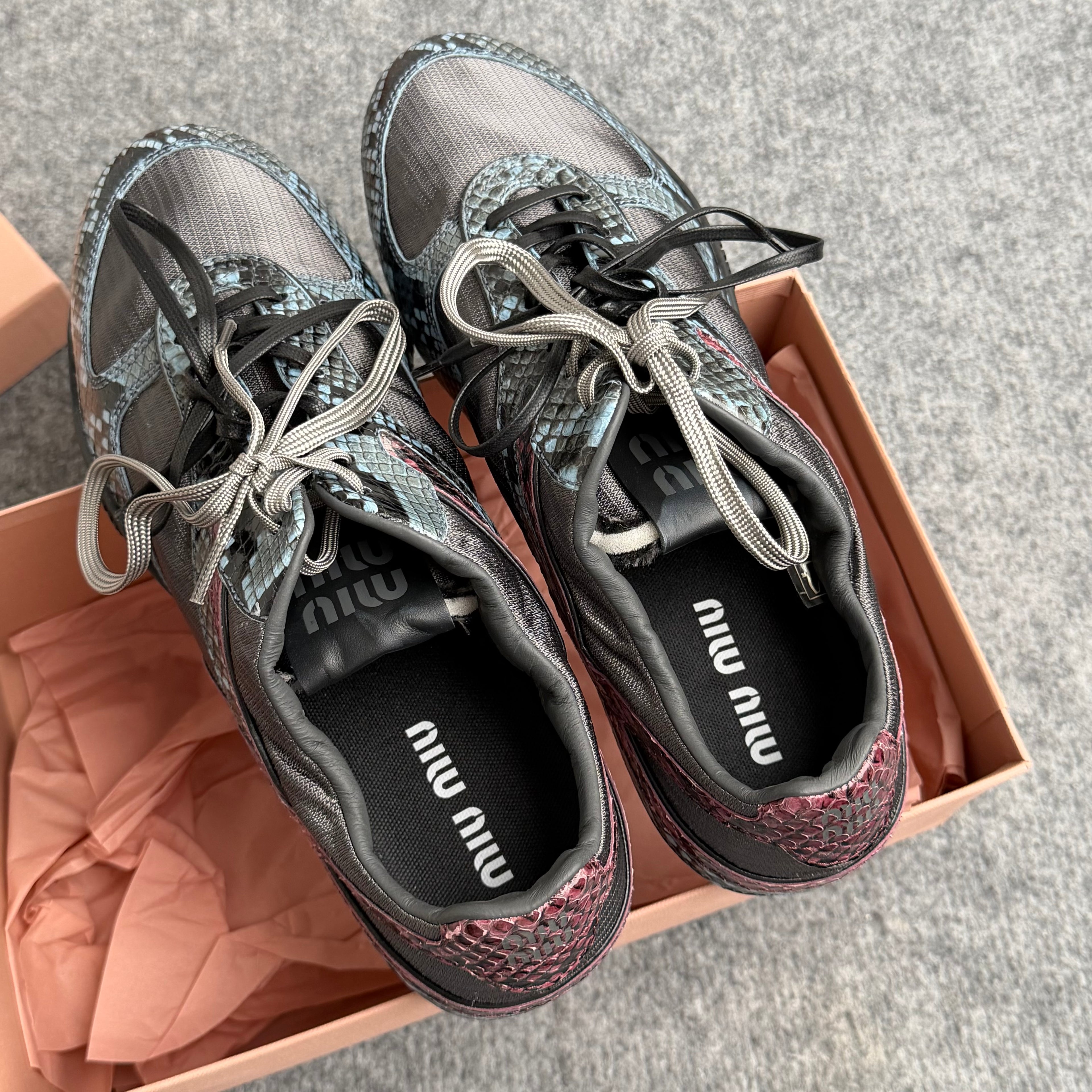 Miu Miu sneakers (Str. 42)