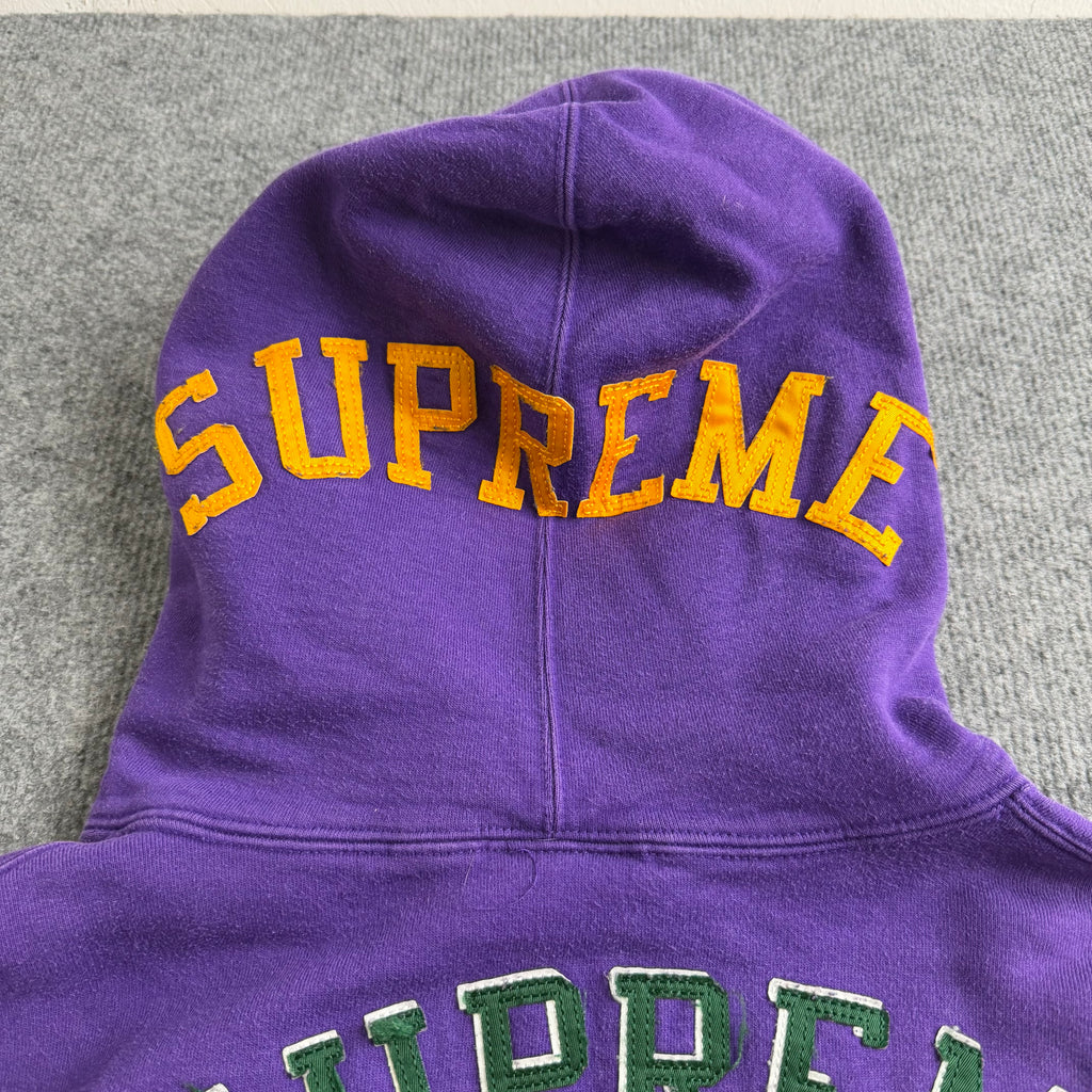 Supreme hættetrøje (Str. M)