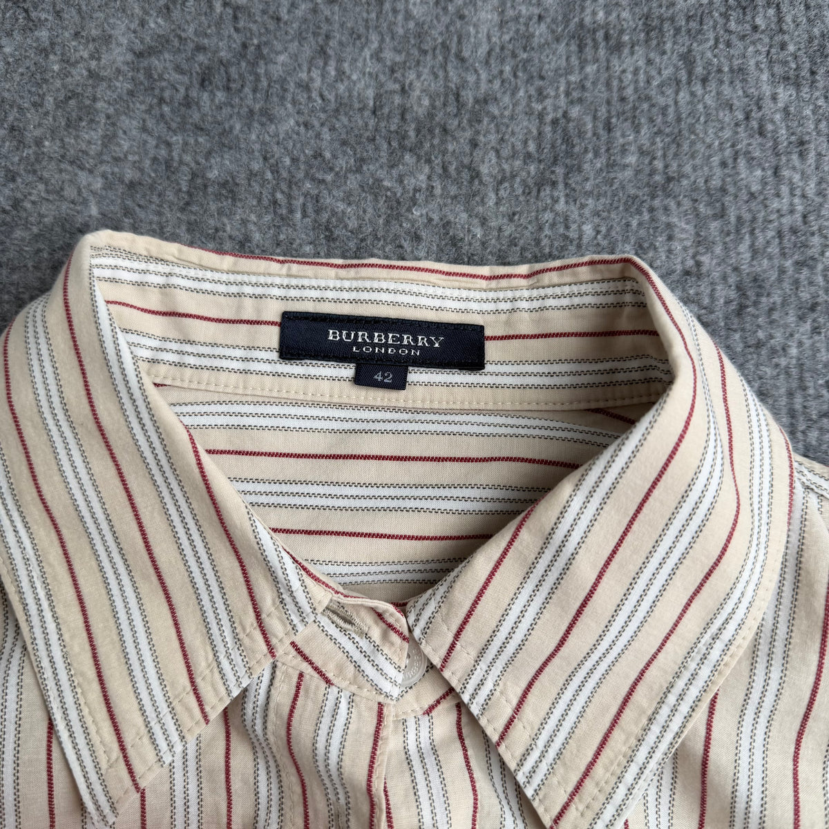 Burberry skjorte (Str. M)