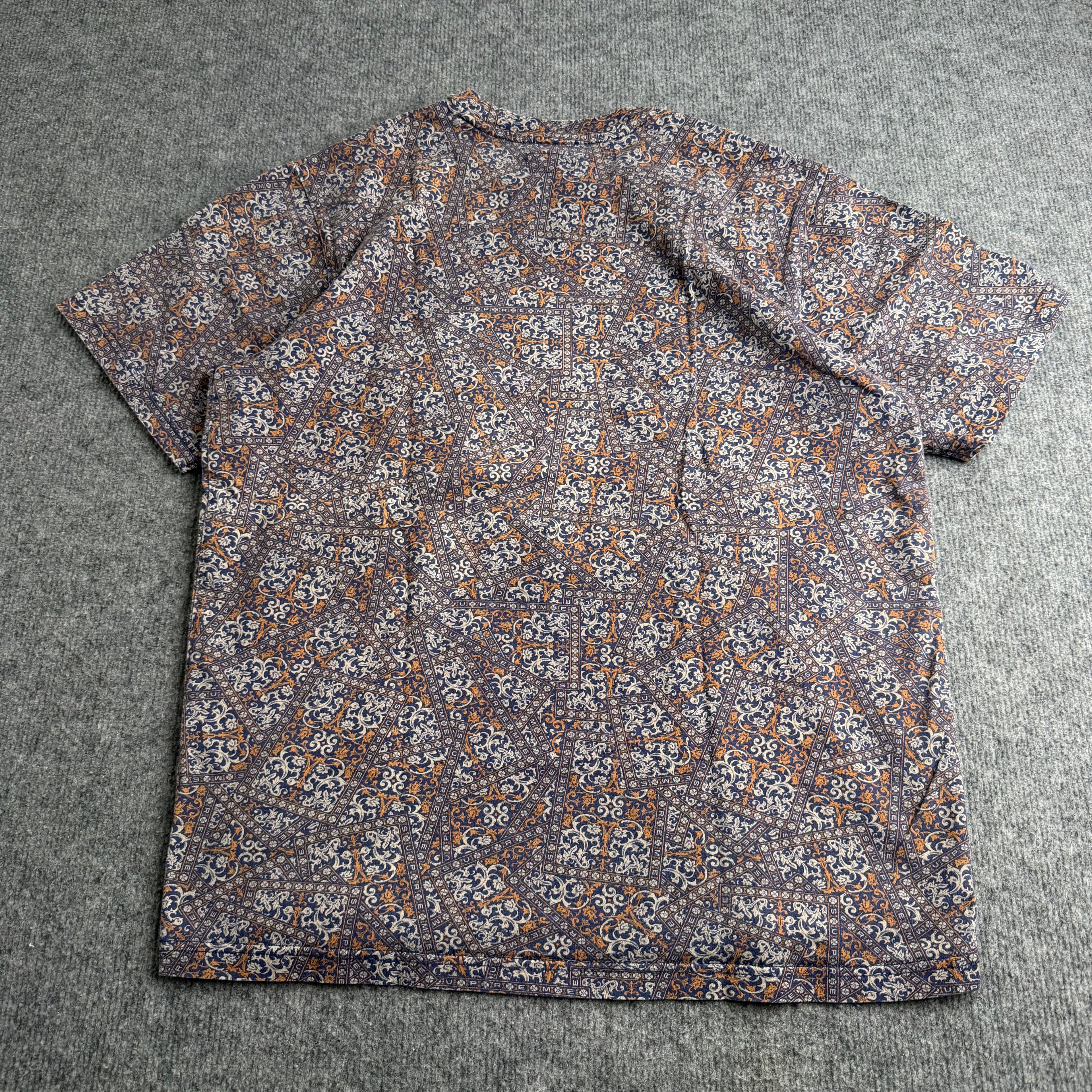Supreme t-shirt (Str. S)