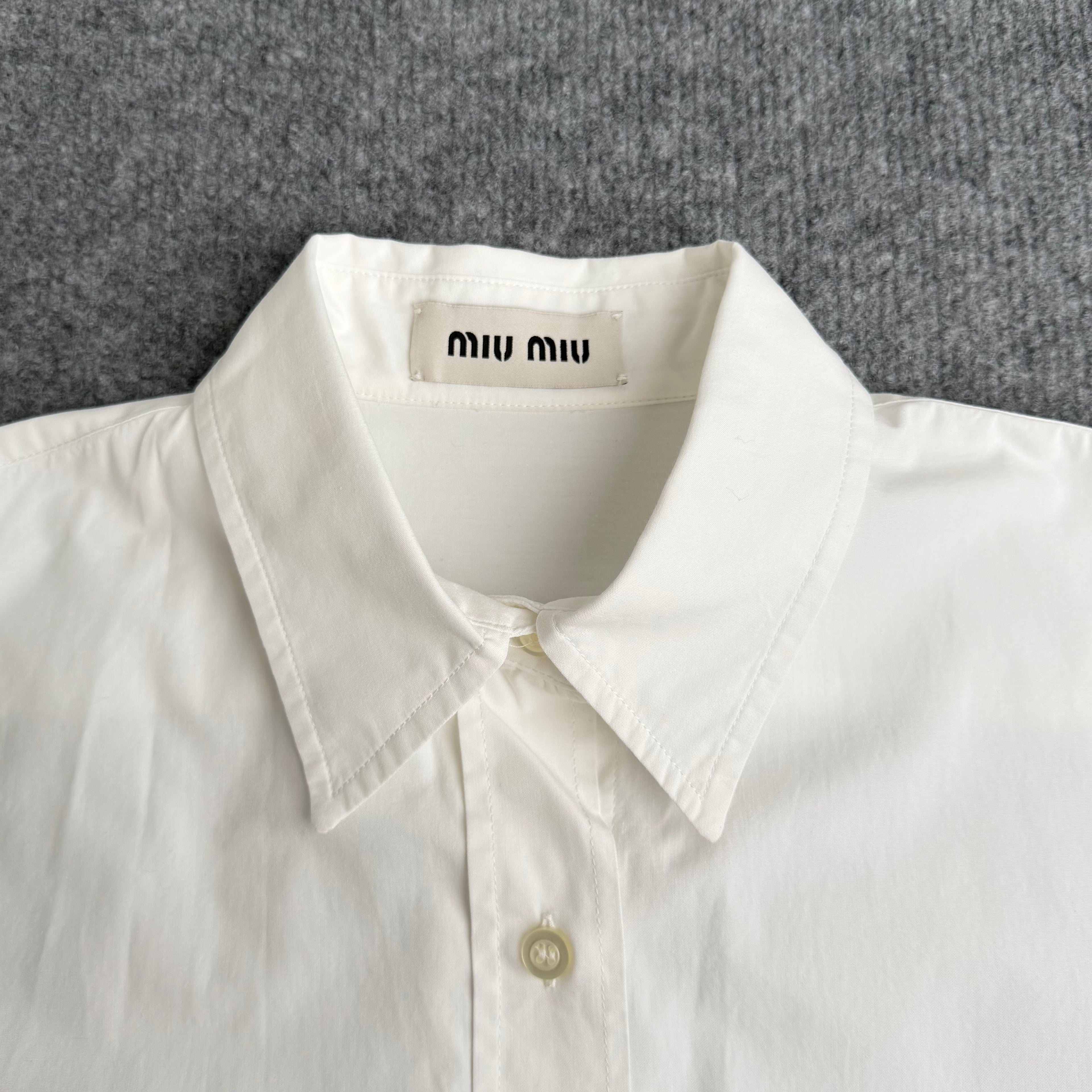 Miu Miu skjorte (Str.40)