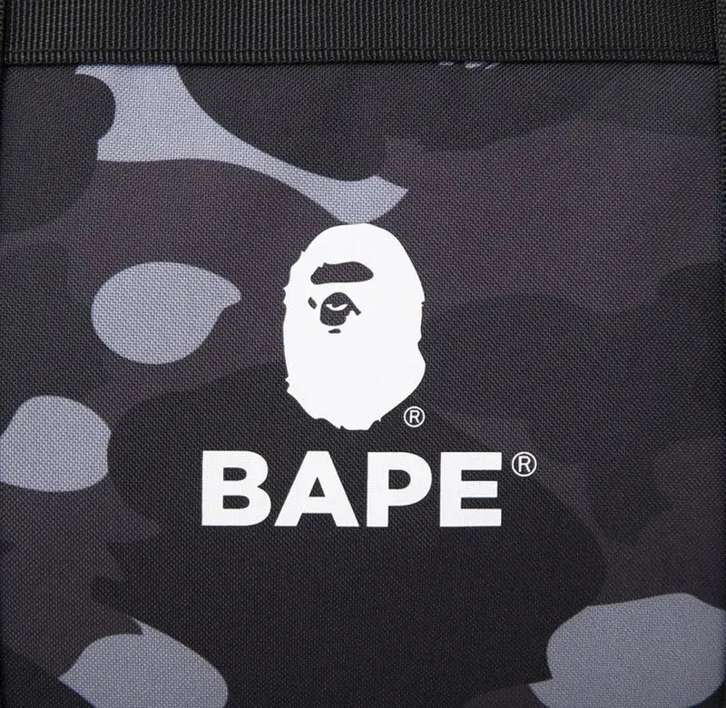 A Bathing Ape Taske