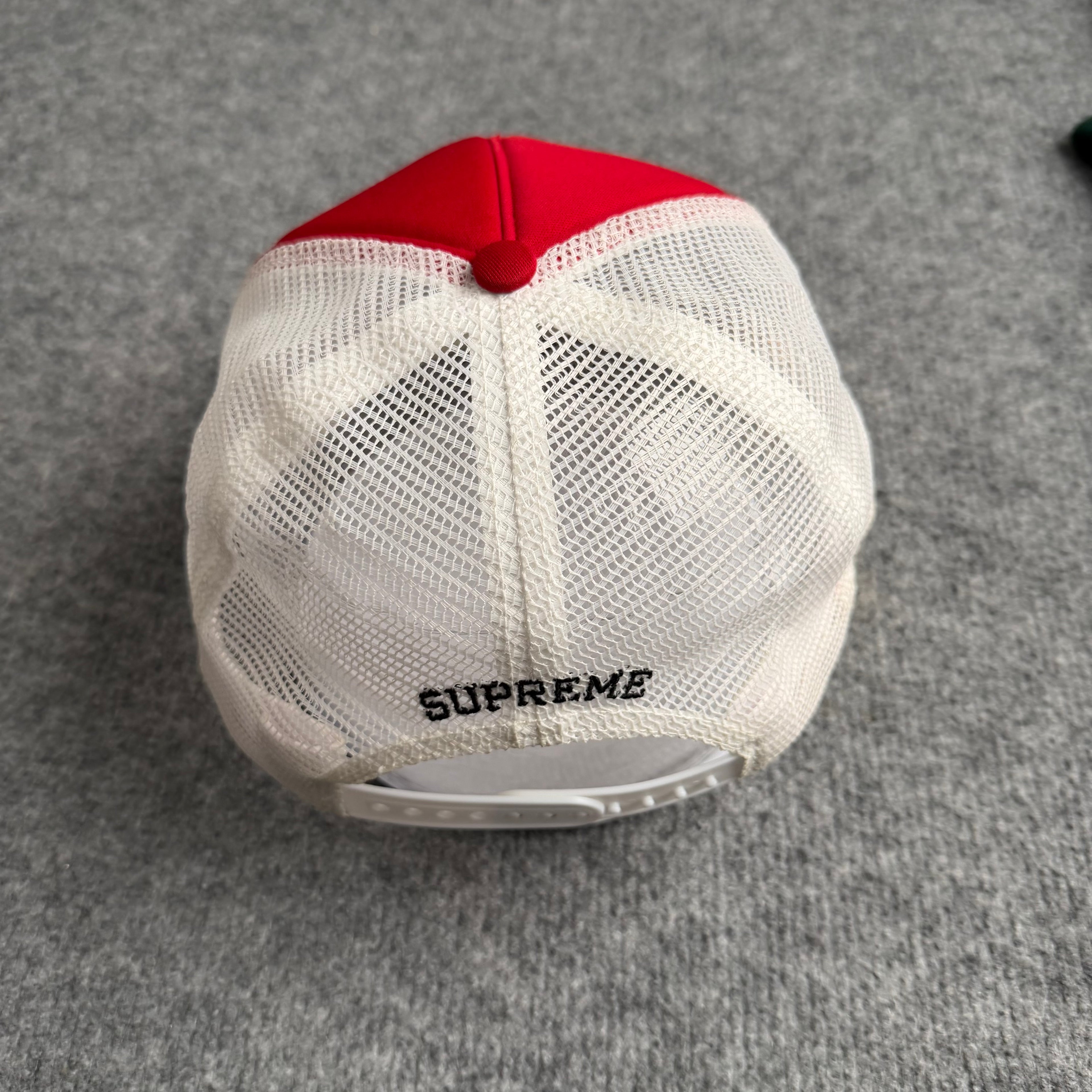 Supreme kasket