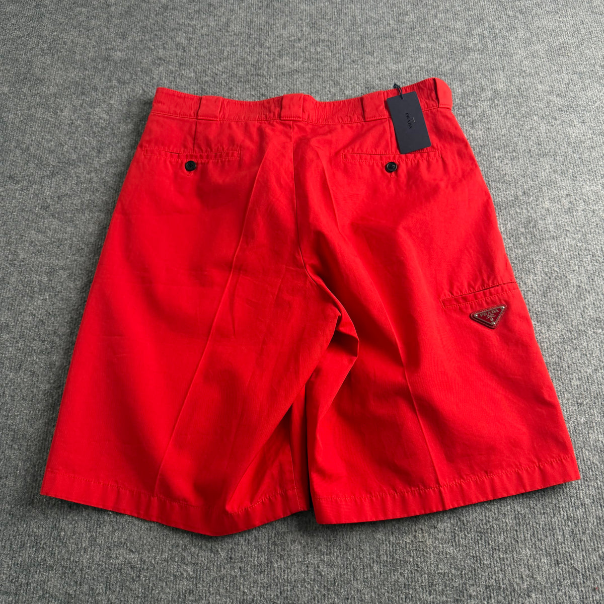 Prada shorts (Str. 48)