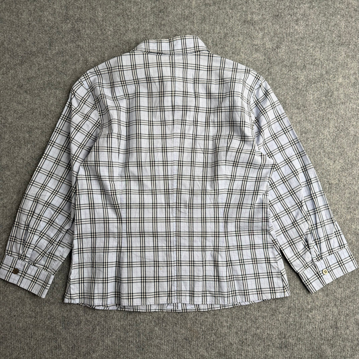Burberry skjorte (Str. M)
