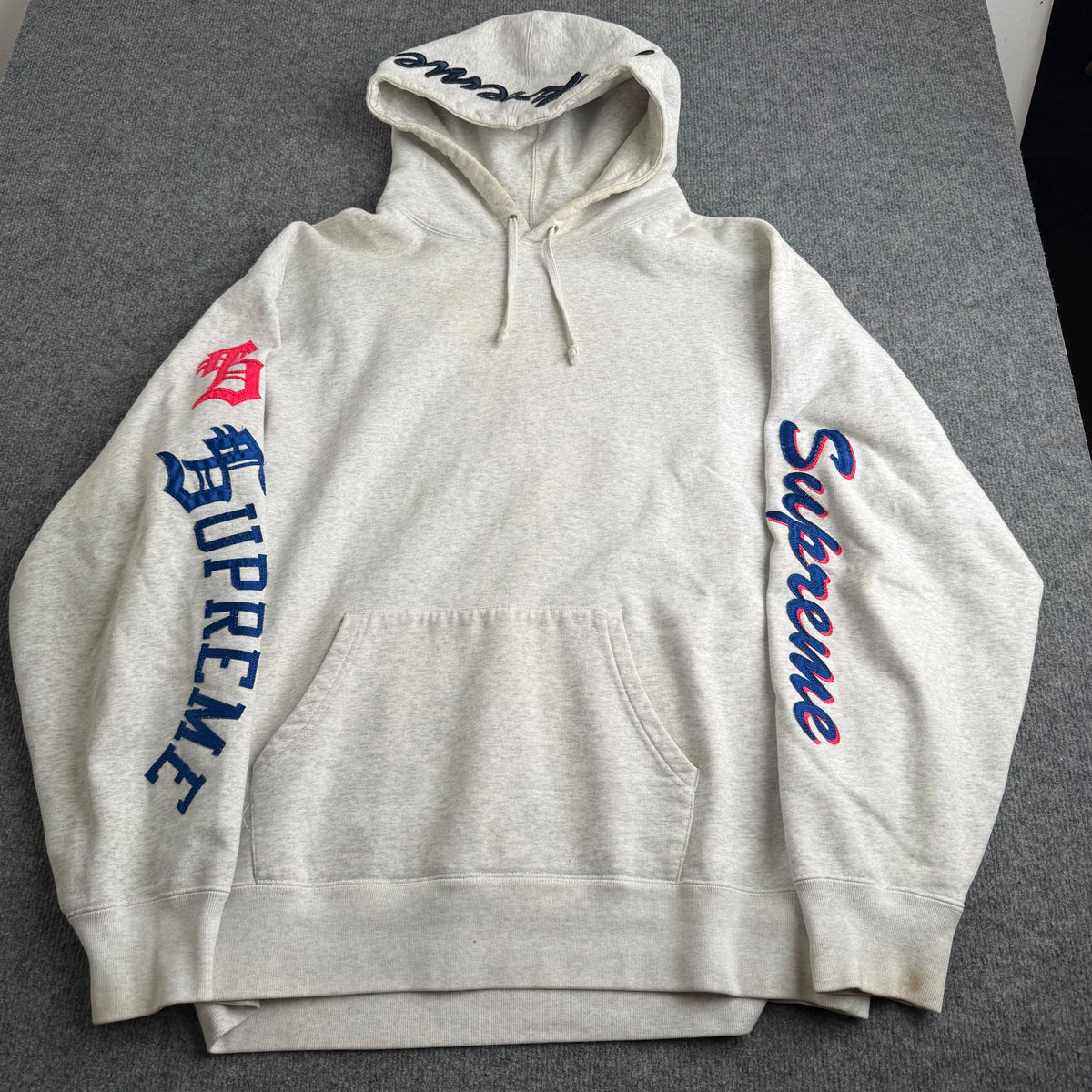 Supreme hættetrøje (Str. XL)