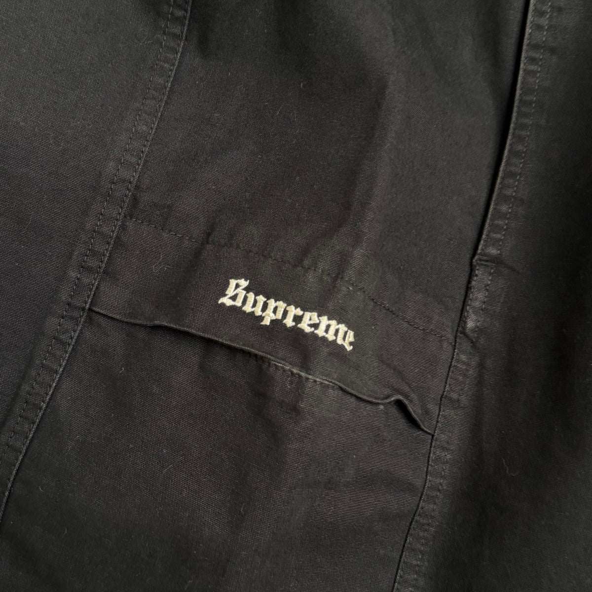 Supreme bukser (Str. M)