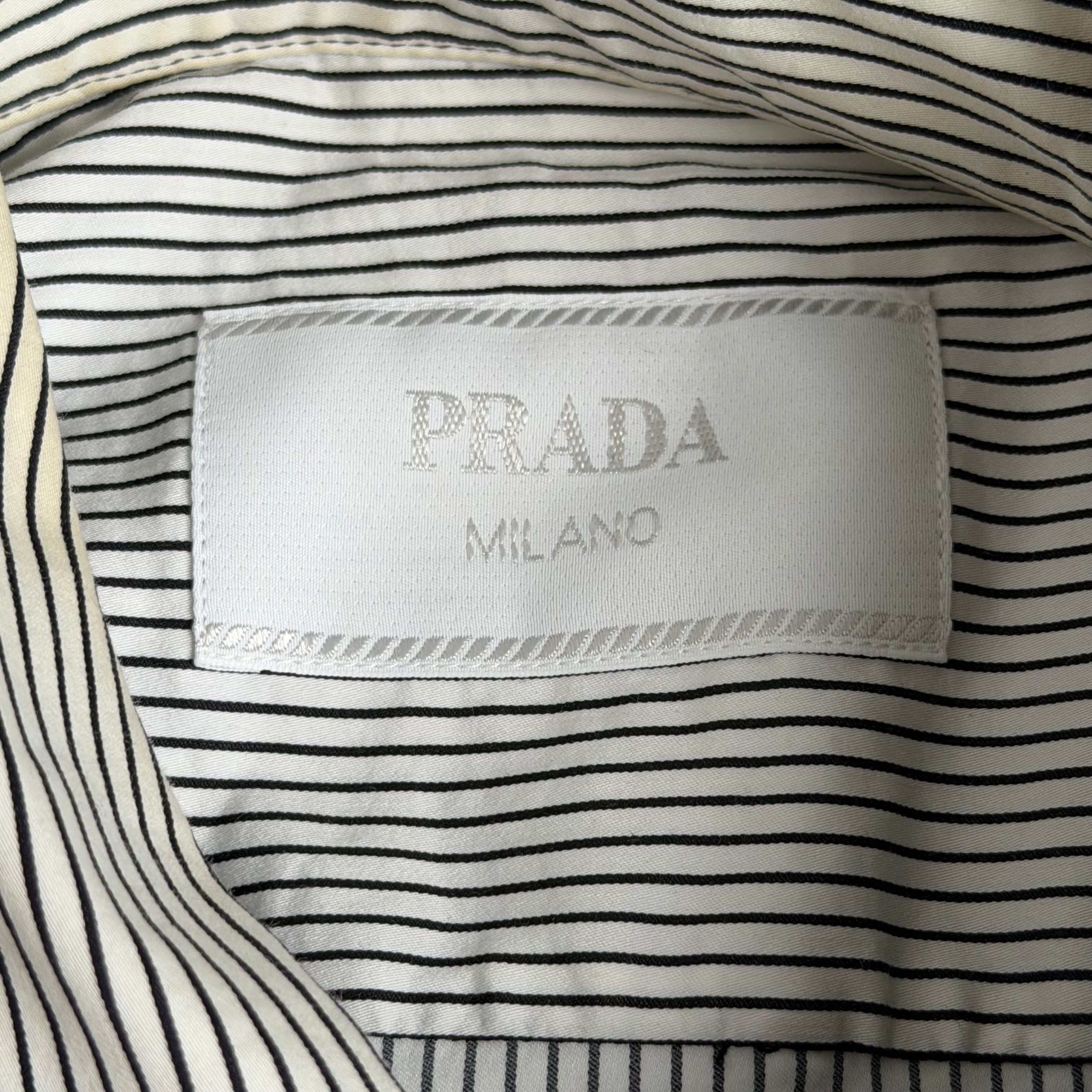 Prada skjorte (Str. M)