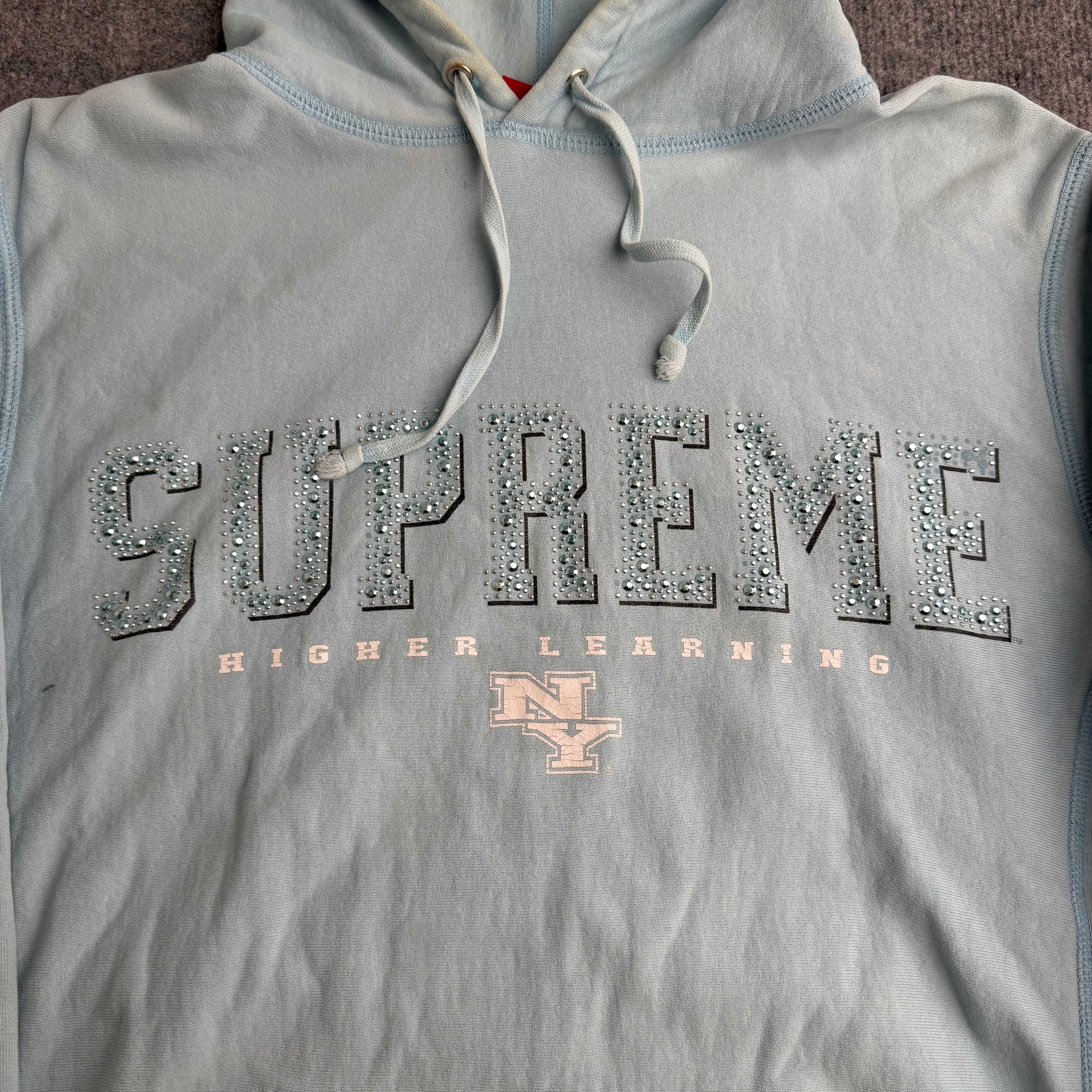 Supreme hættetrøje (Str. L)