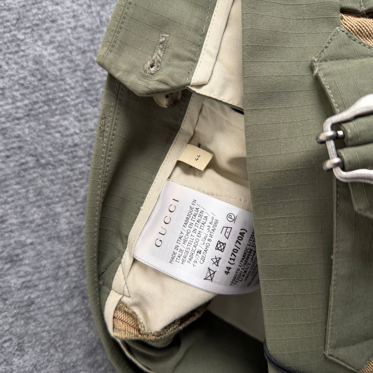 Gucci shorts (Str. 44)