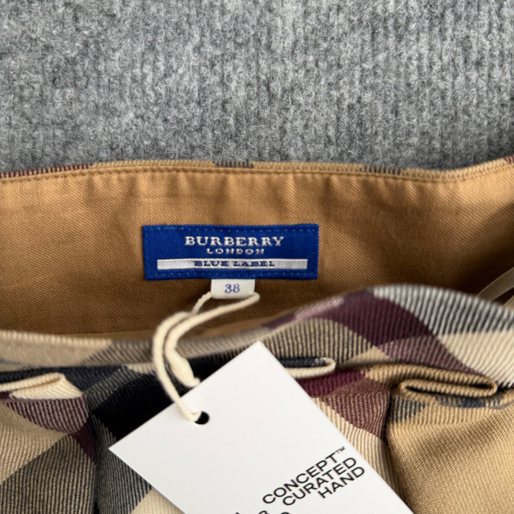 Burberry nederdel (Str. 38)