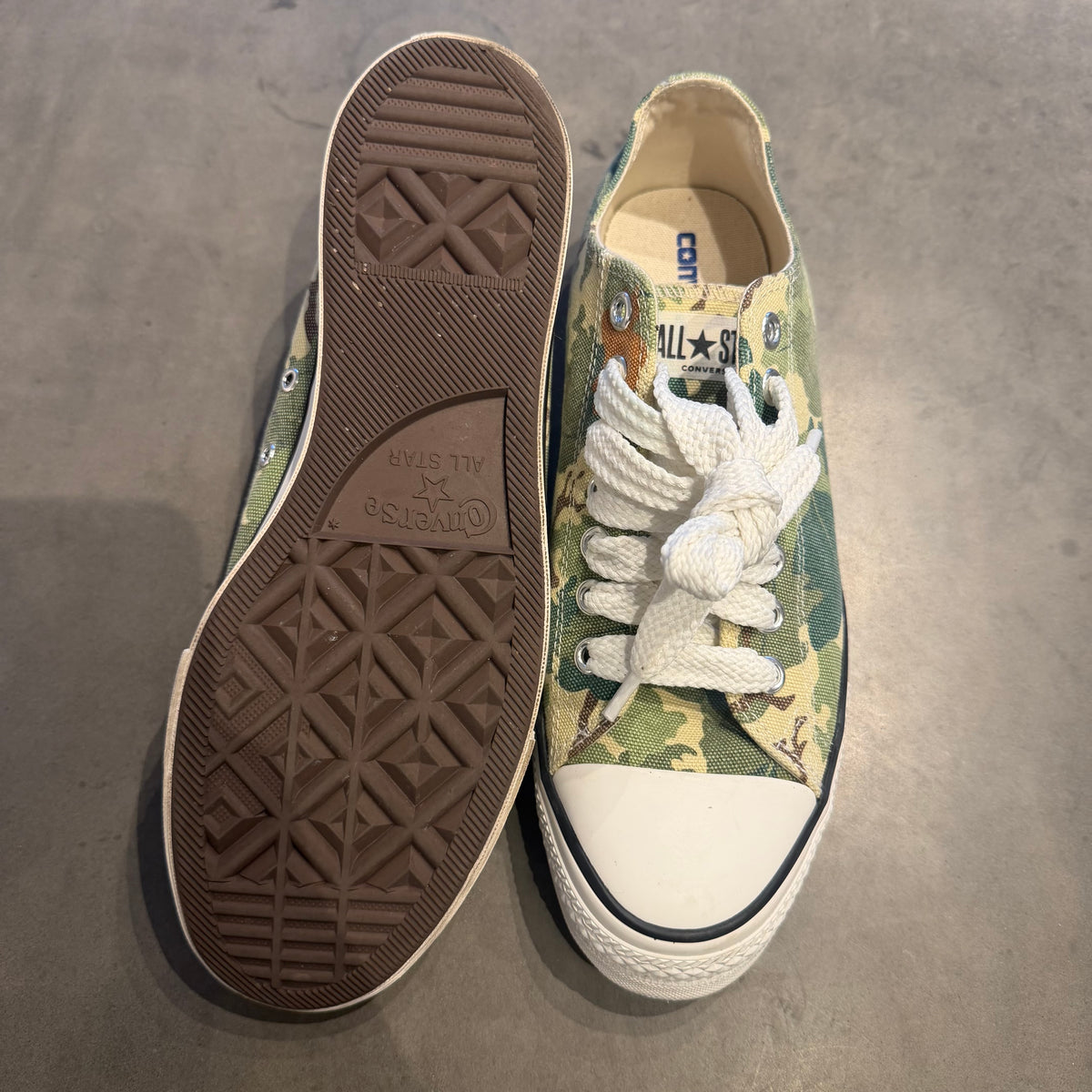 Converse throwback camo (Str. 43)