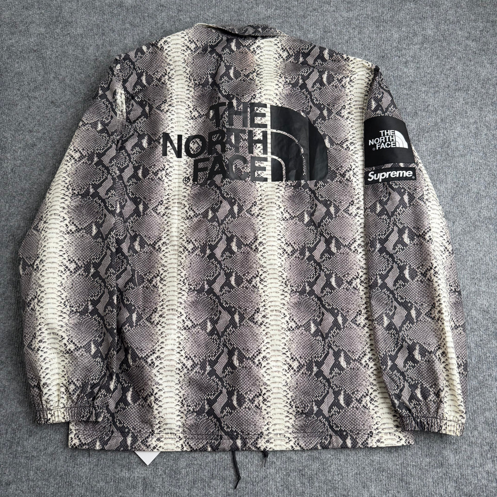 Supreme snakeskin jakke (Str. M)