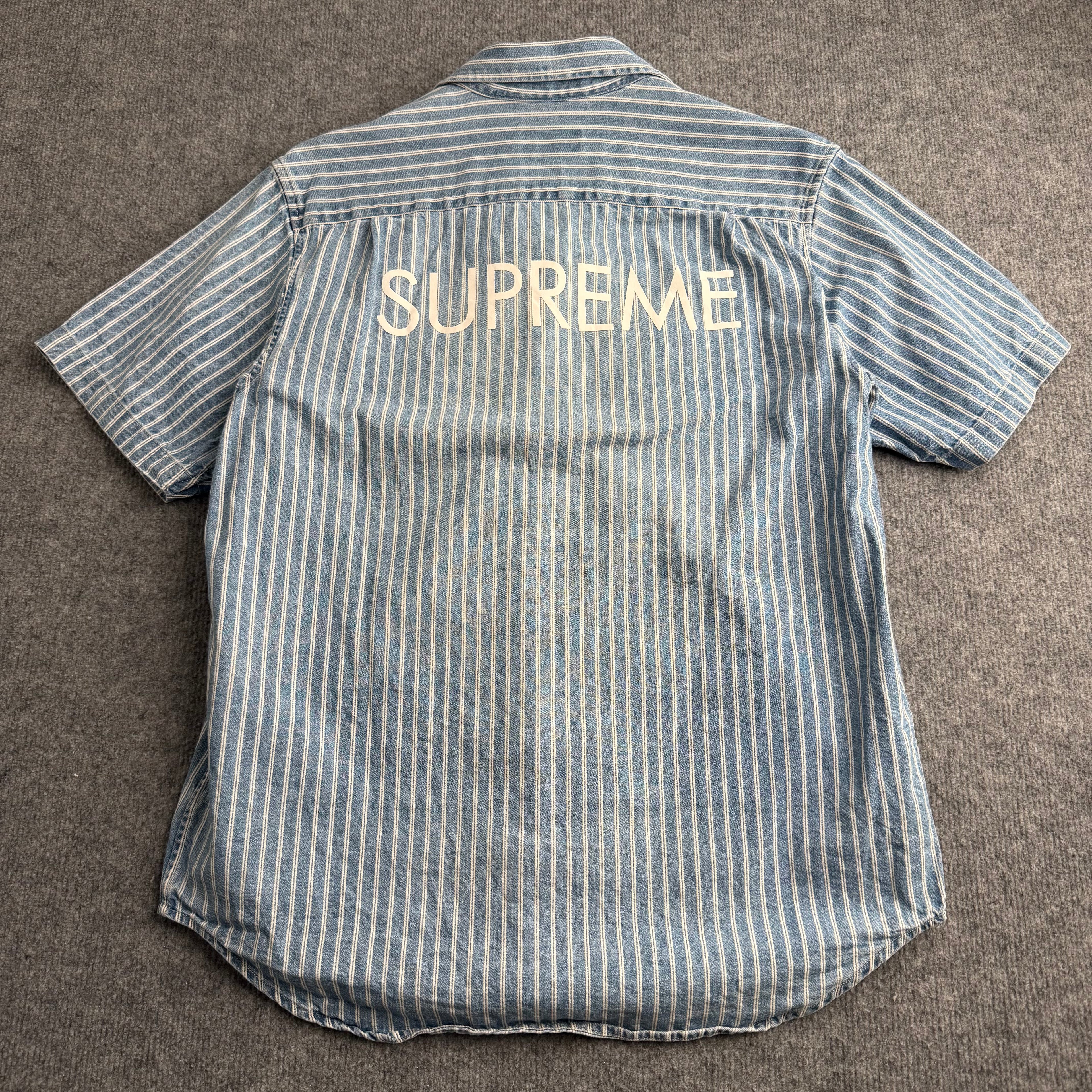Supreme skjorte (Str. M)