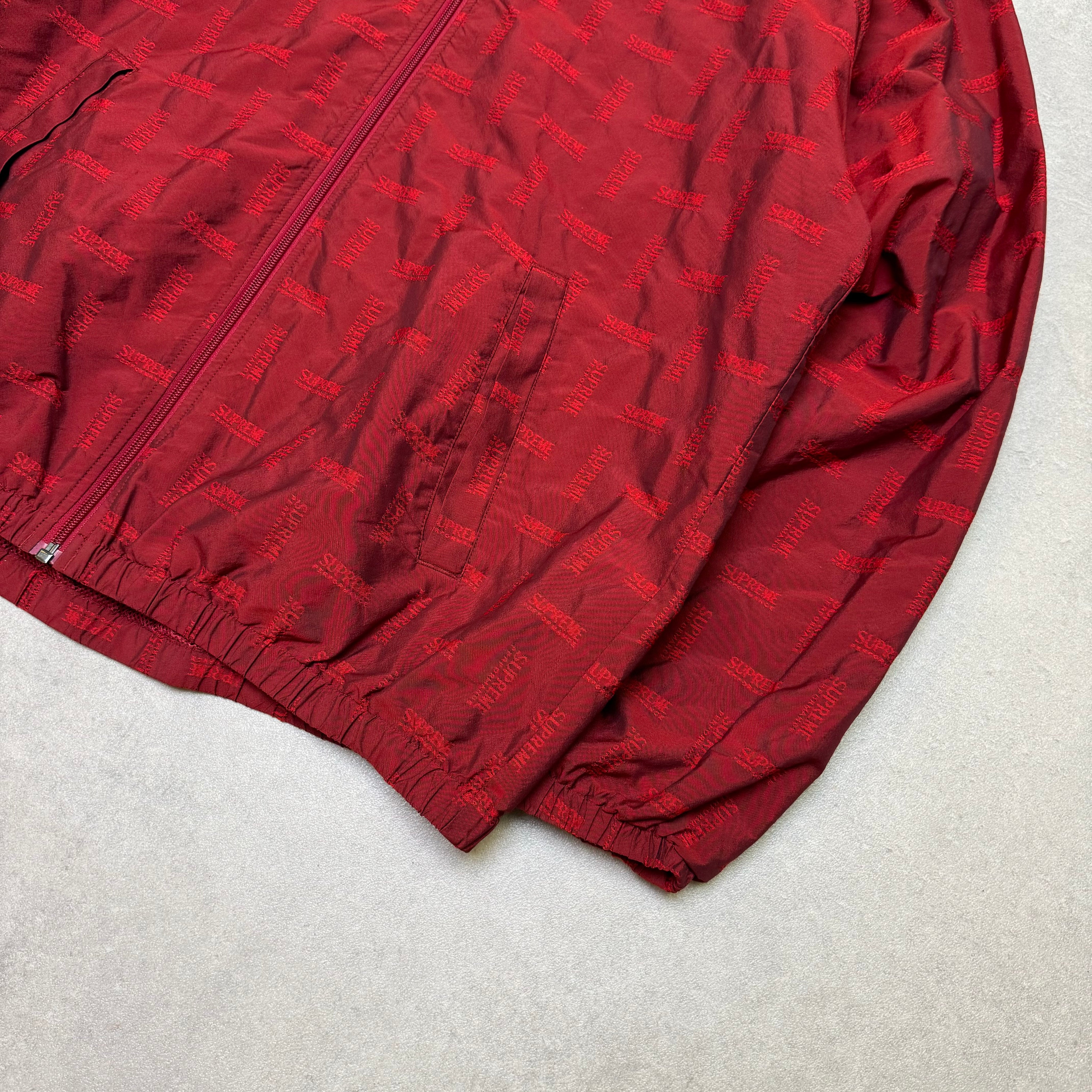 Supreme jakke (Str. XL)