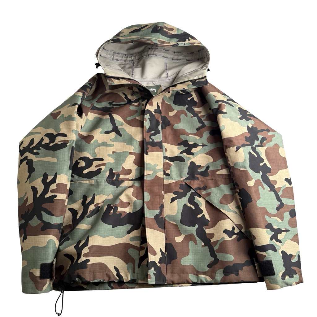 Stussy x Gore-tex jakke (Str. L)