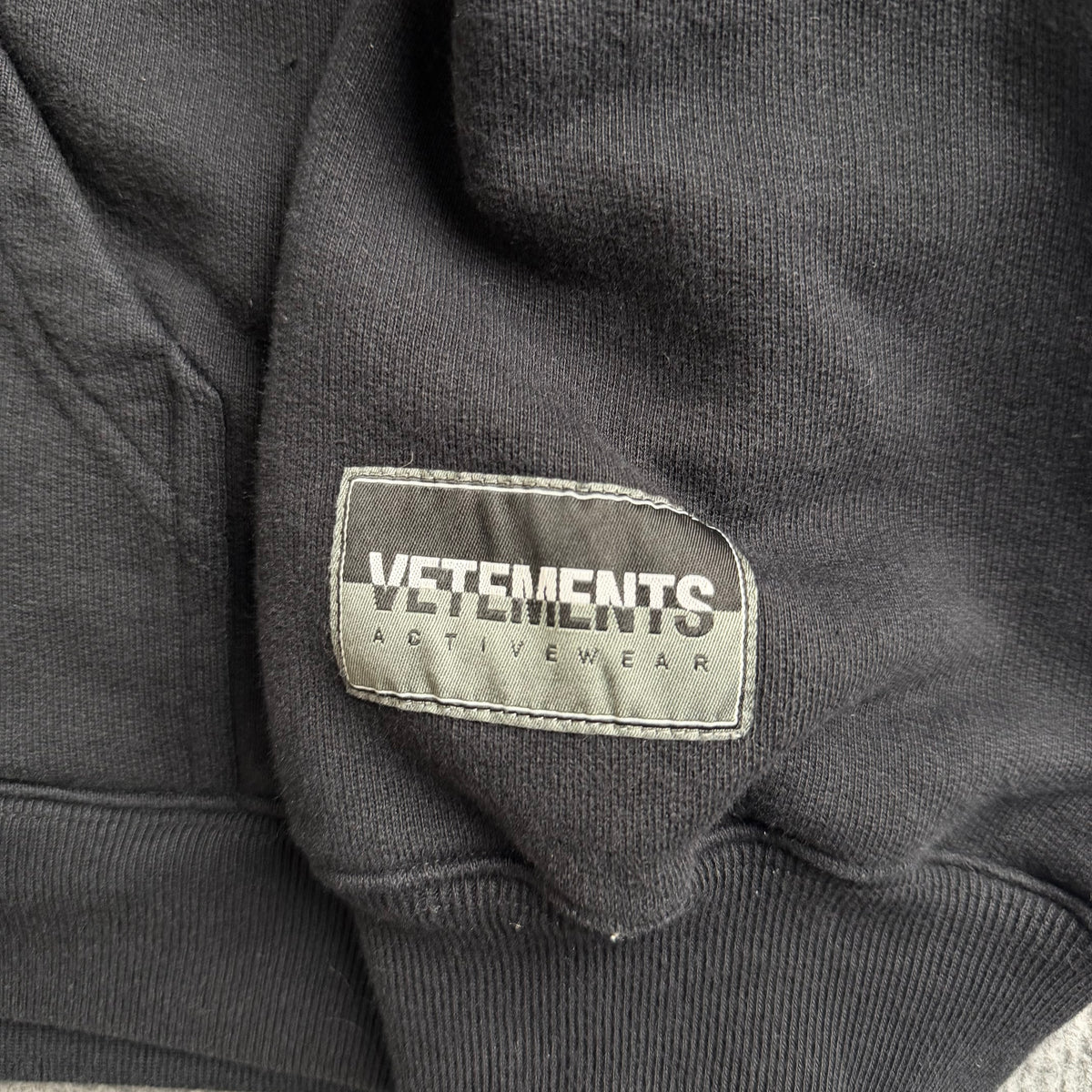 Vetements oversized hættetrøje (Str. L)