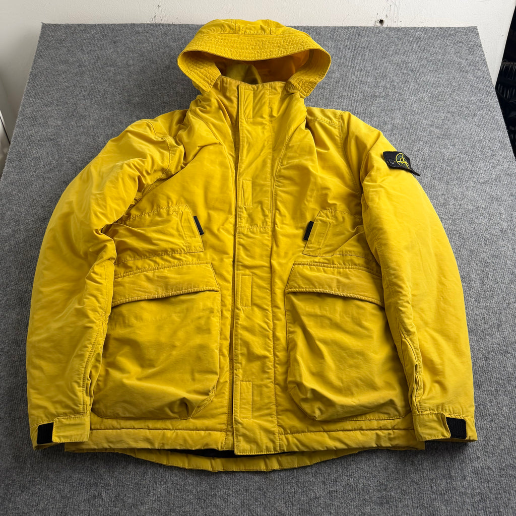 Stone Island jakke (Str. L)