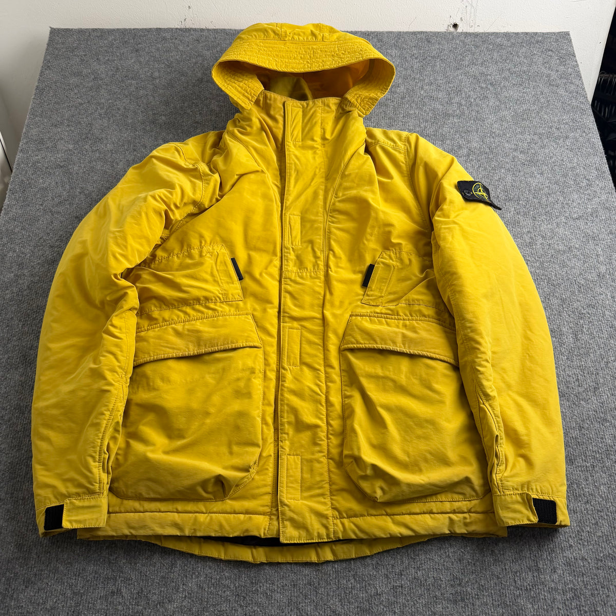 Stone Island jakke (Str. L)