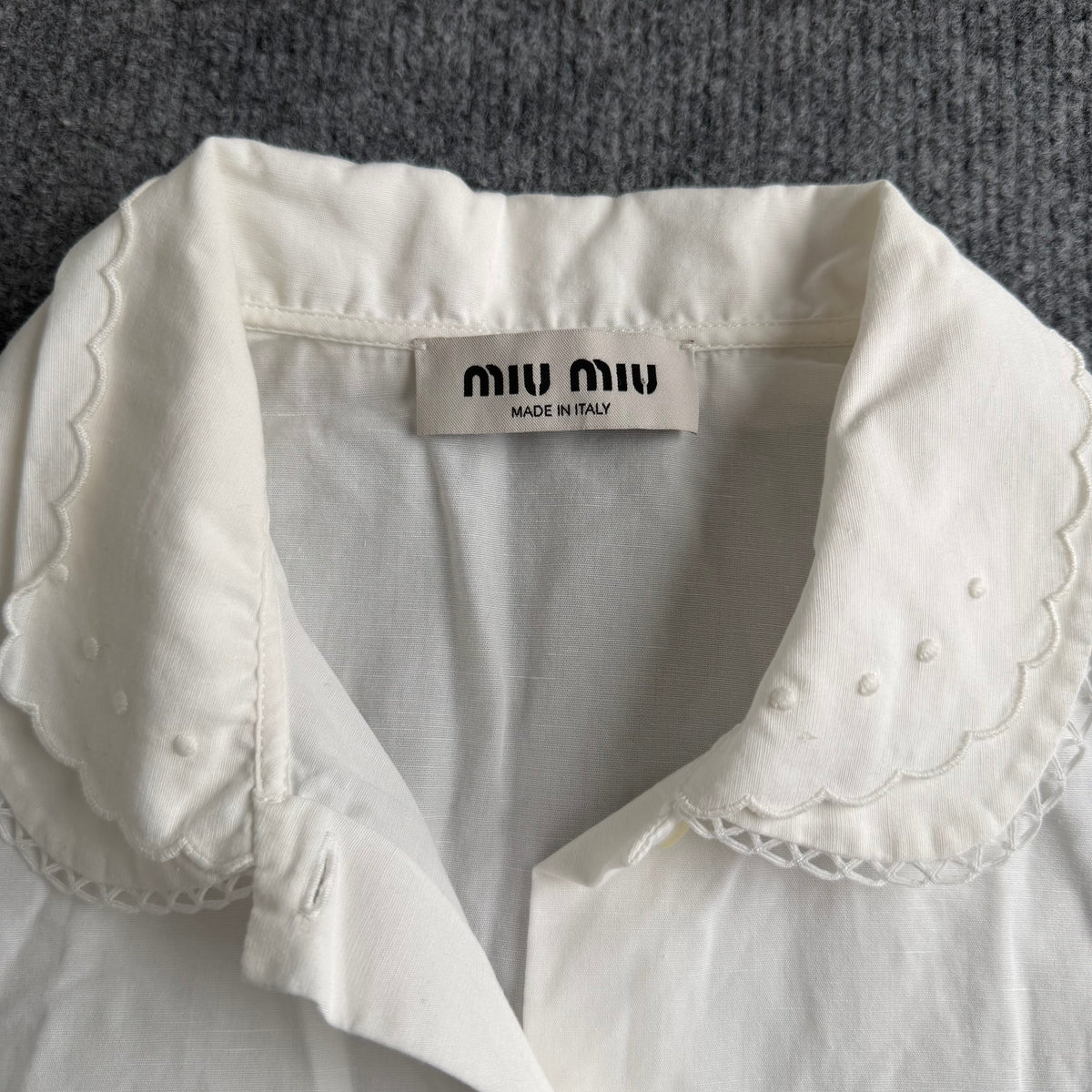 Miu Miu skjorte (Str. 38)