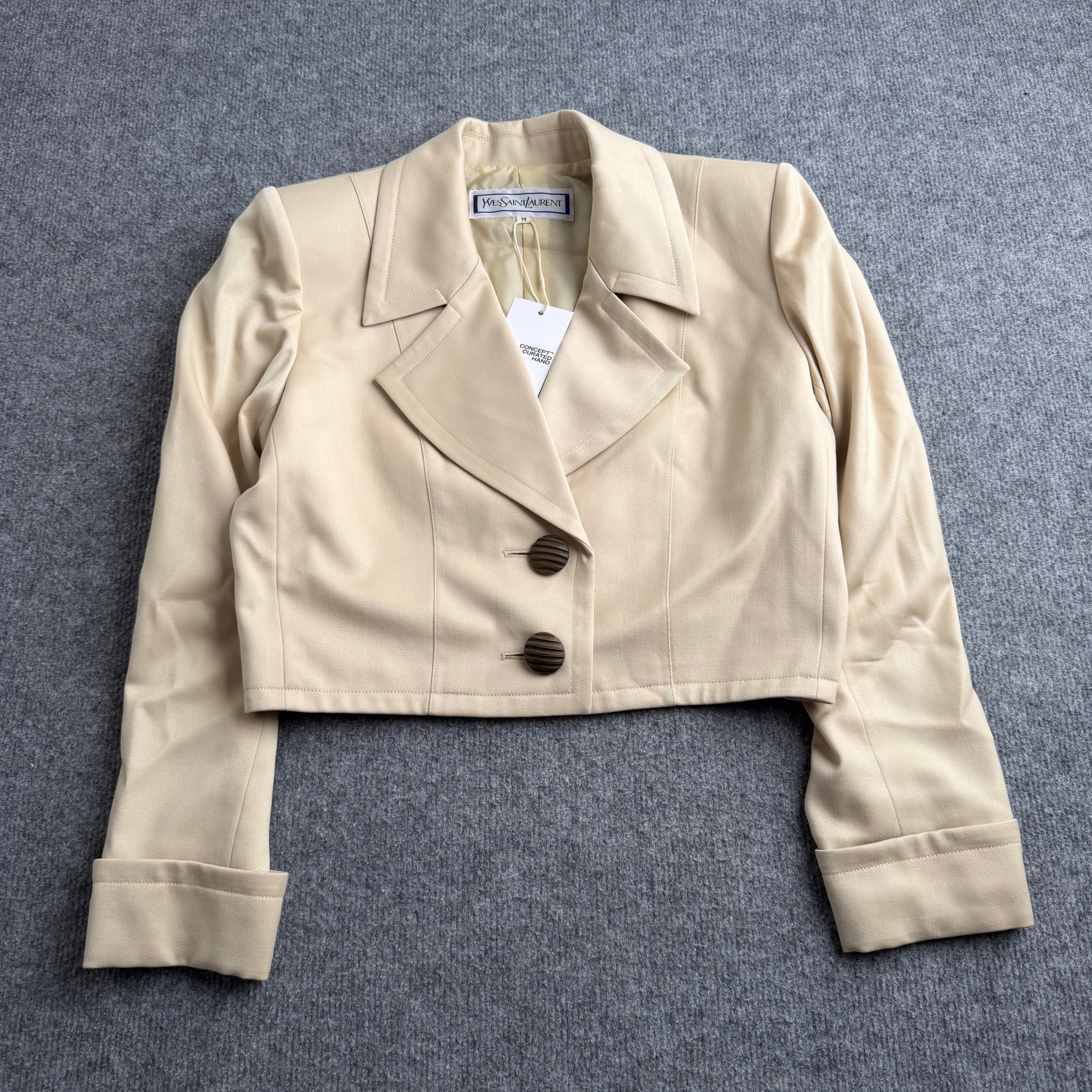 Yves Saint Laurent jakke (Str. M)