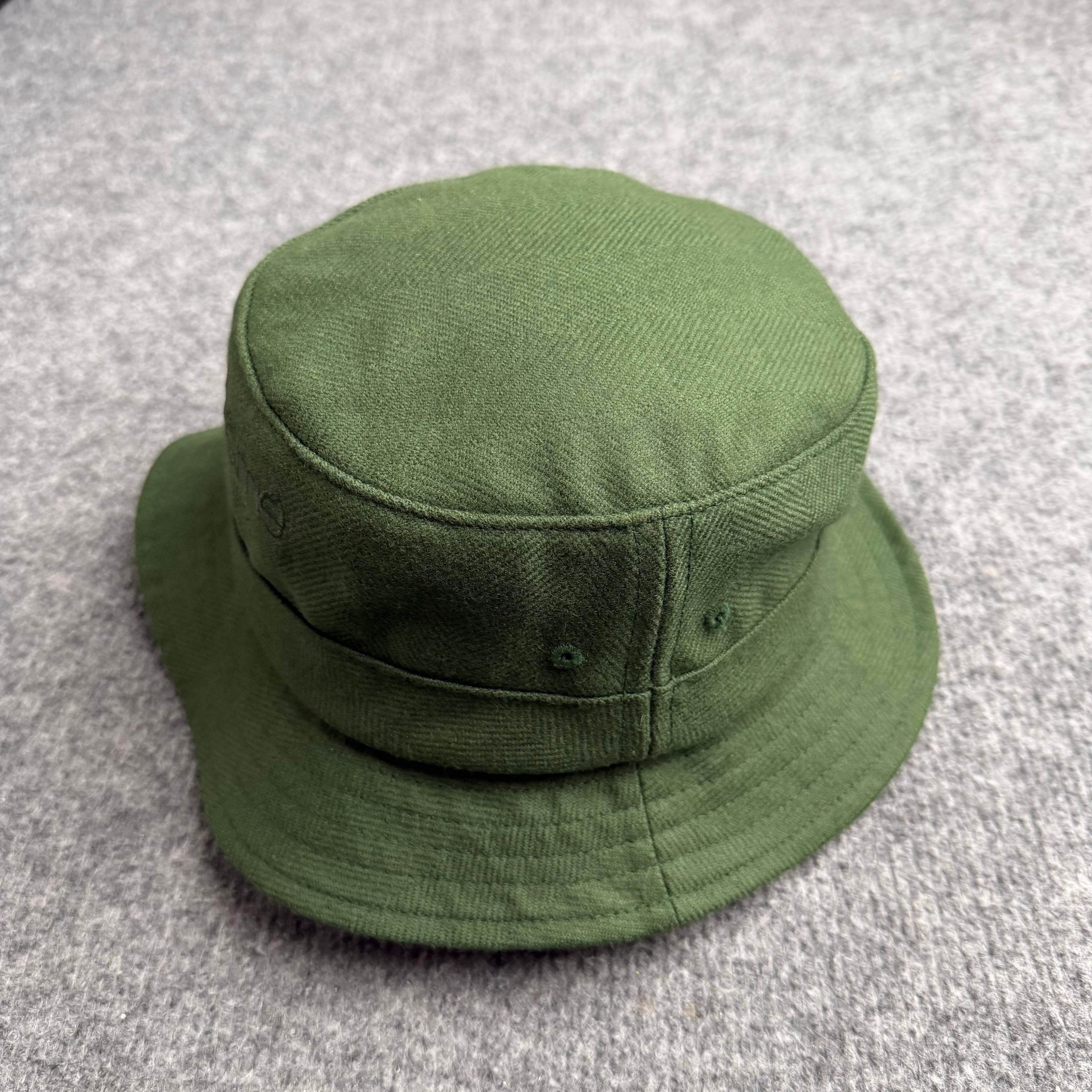 Supreme hat (Str. S/M)