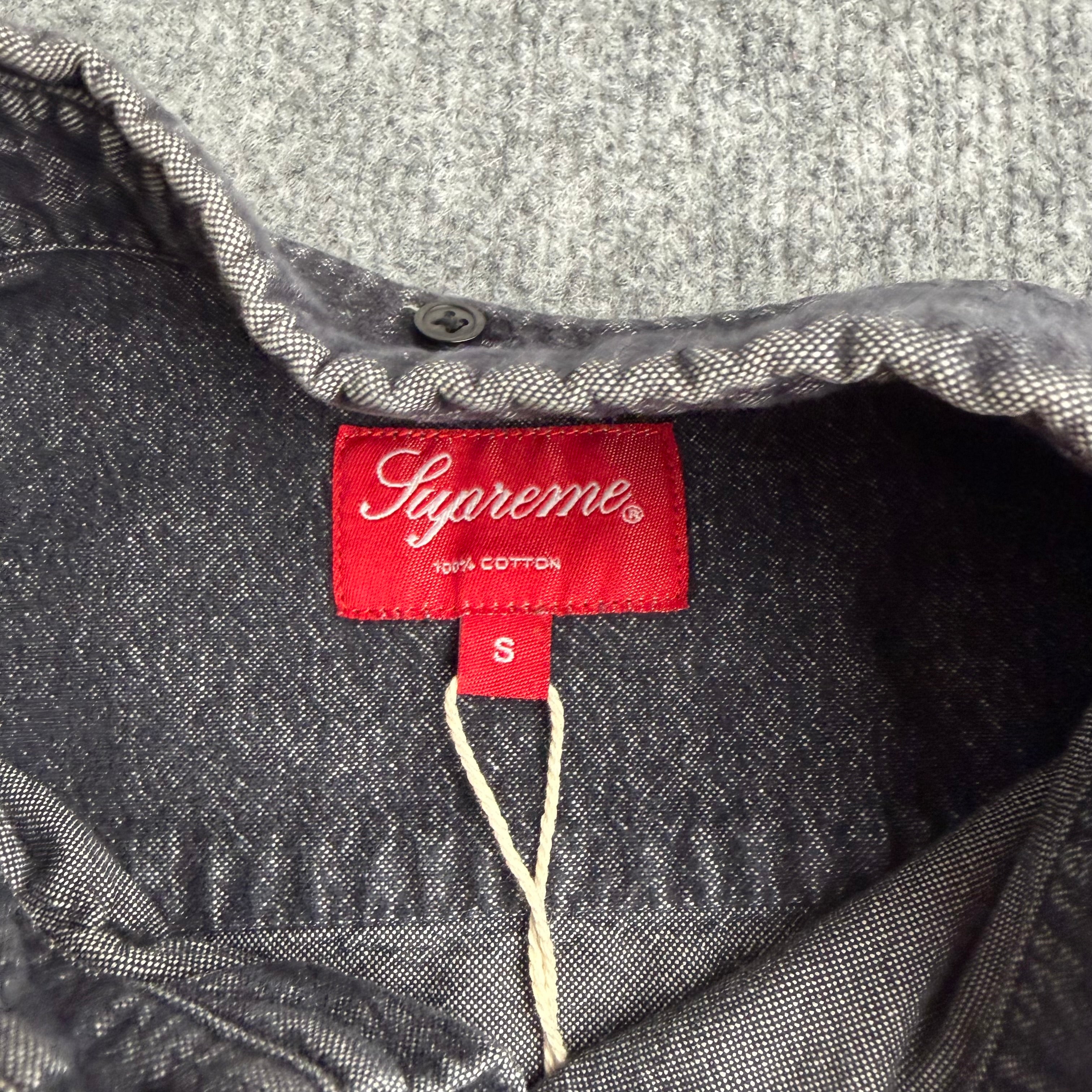 Supreme skjorte (Str. S)