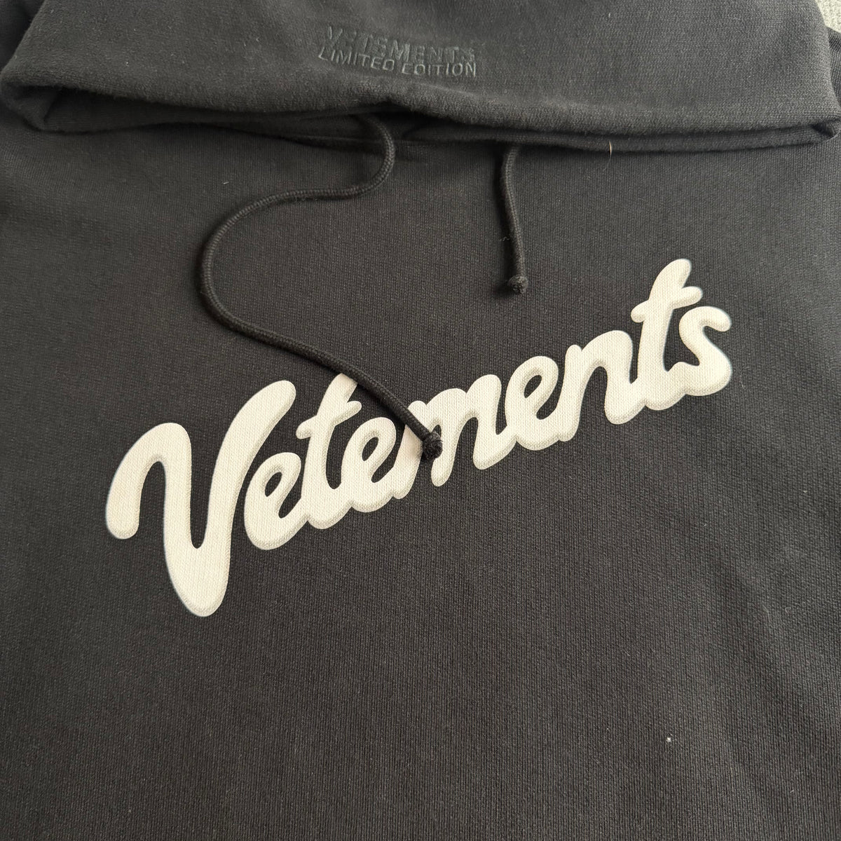 Vetements oversized hættetrøje (Str. L)