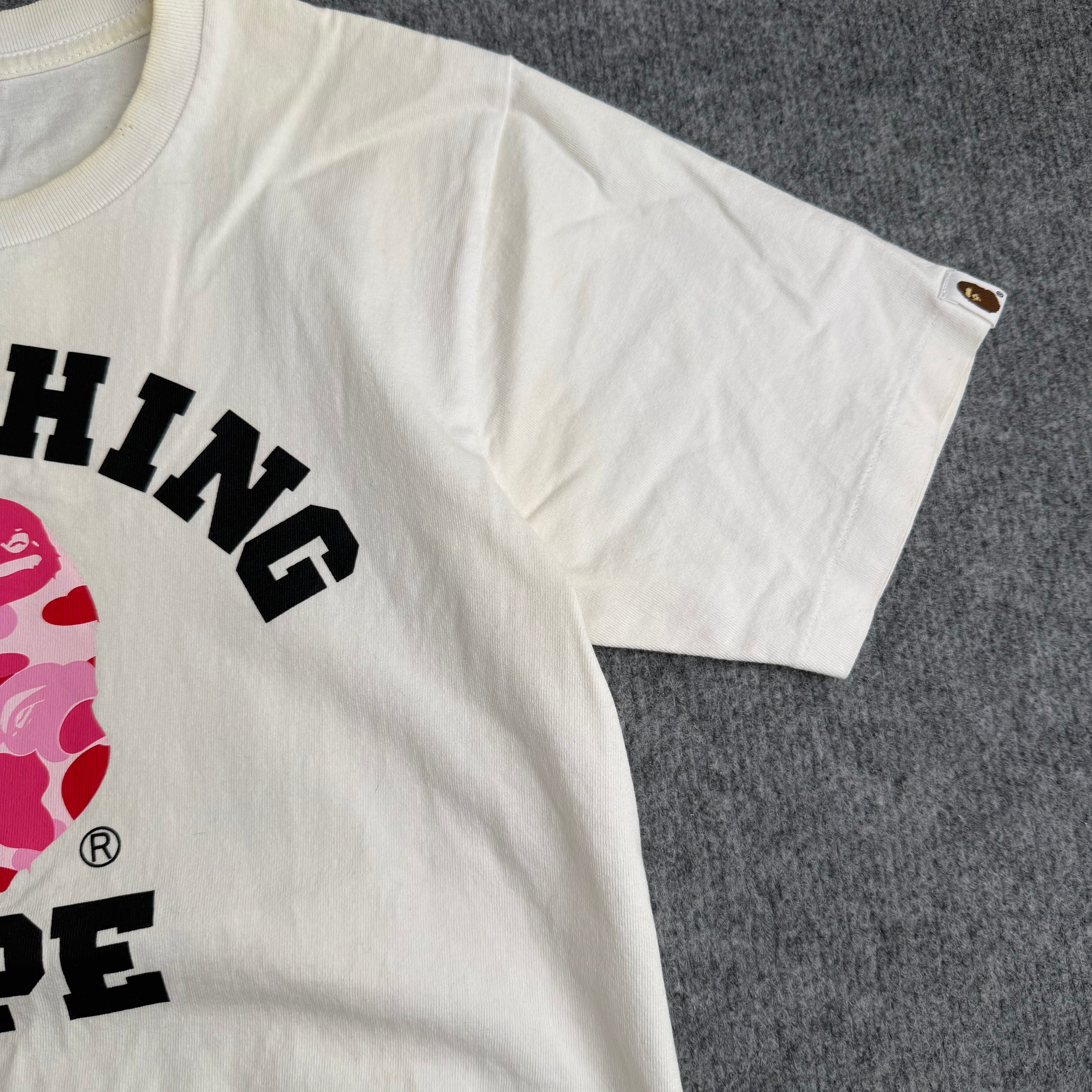 A bathing ape t-shirt (Str. S)