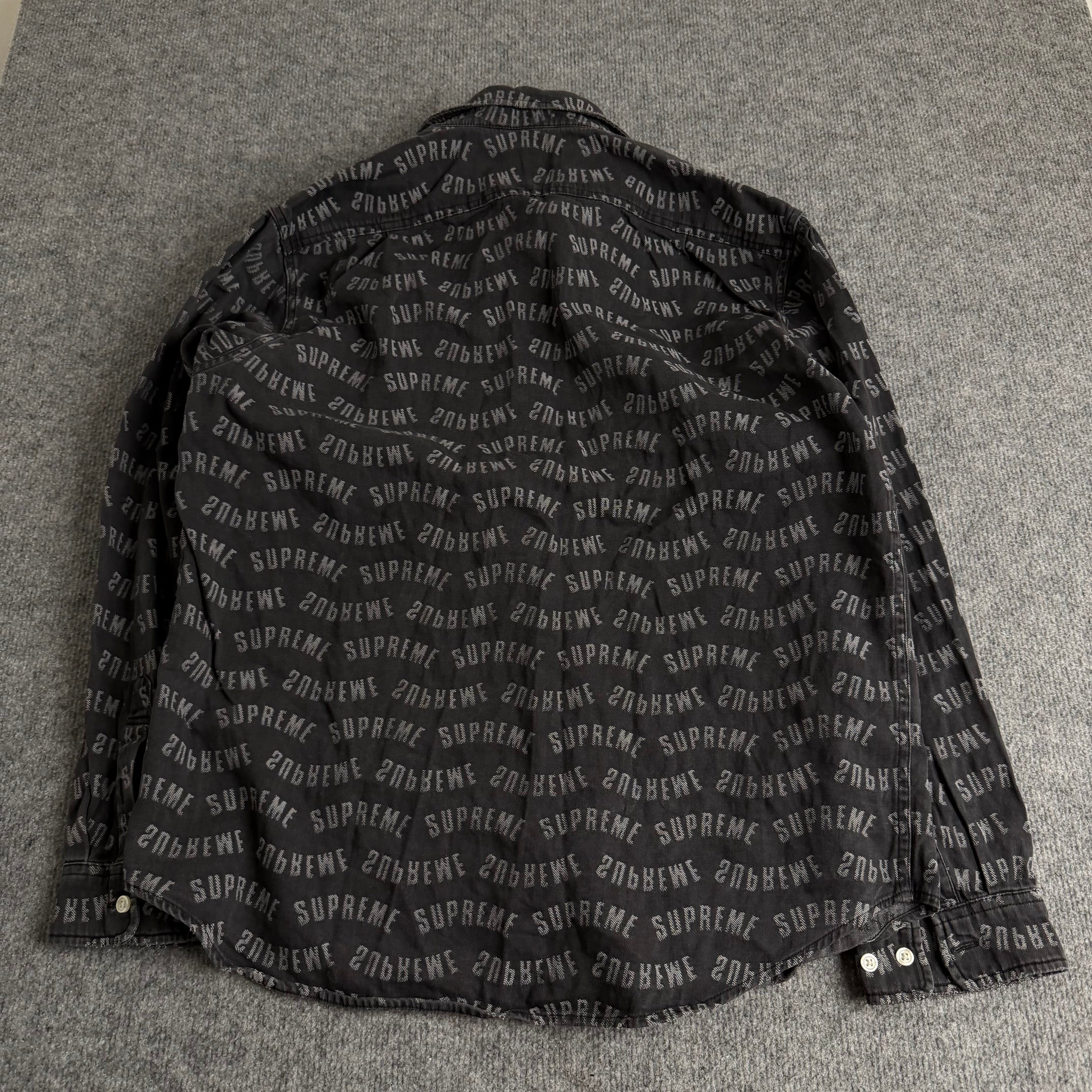 Supreme skjorte (Str. L)
