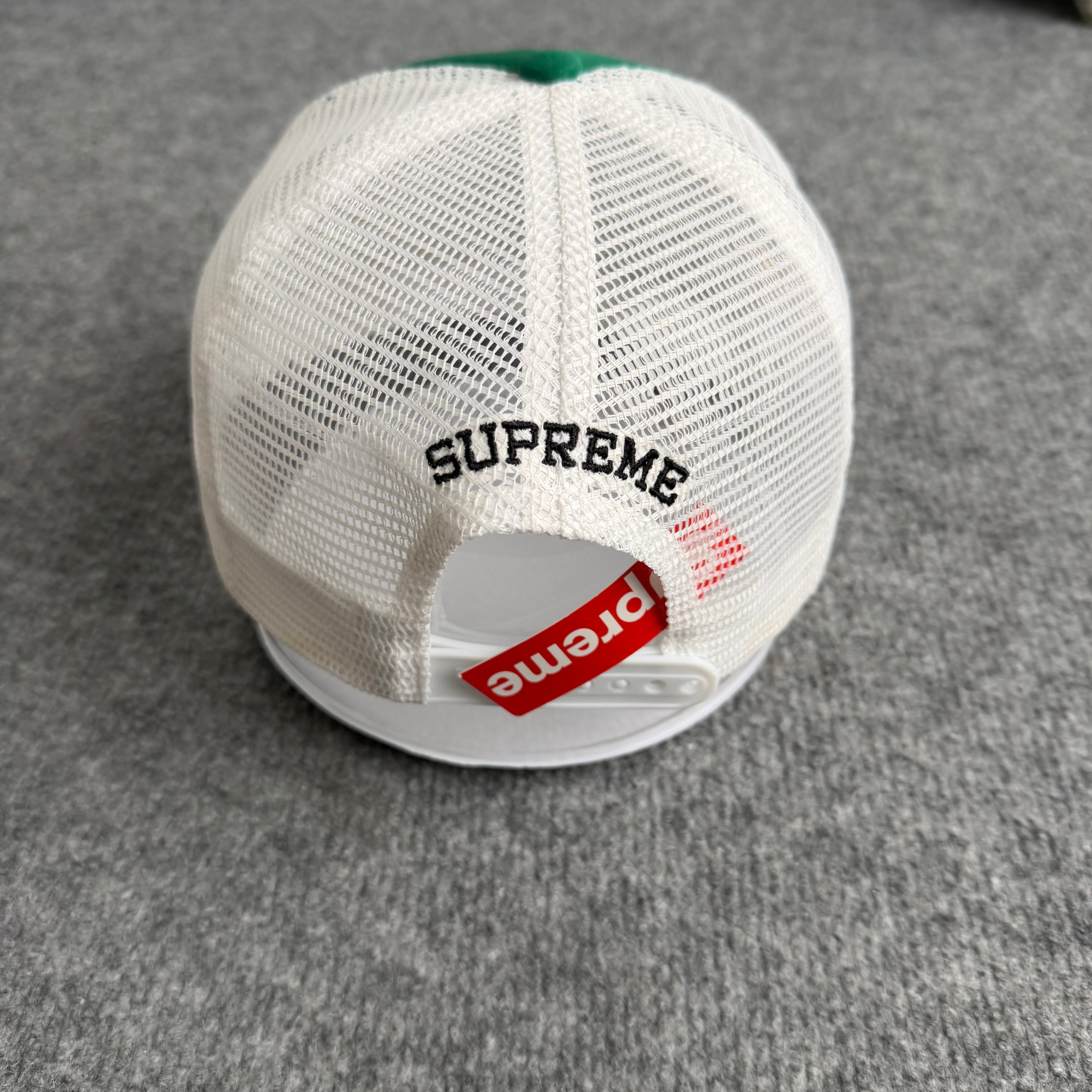 Supreme kasket