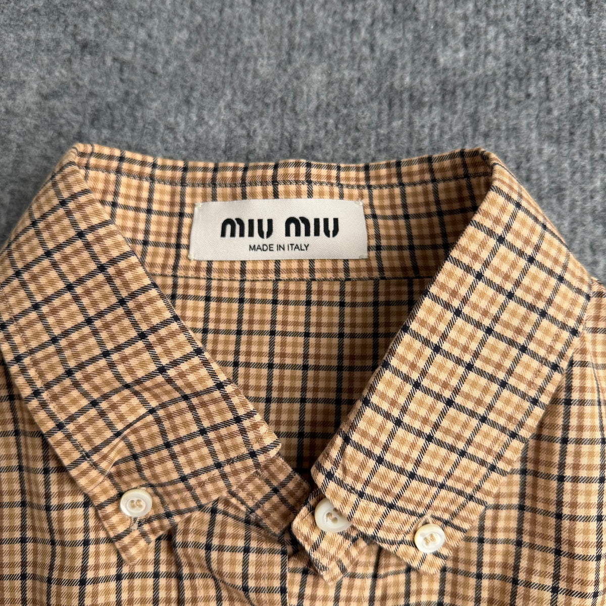 Miu Miu skjorte (Str. 40)